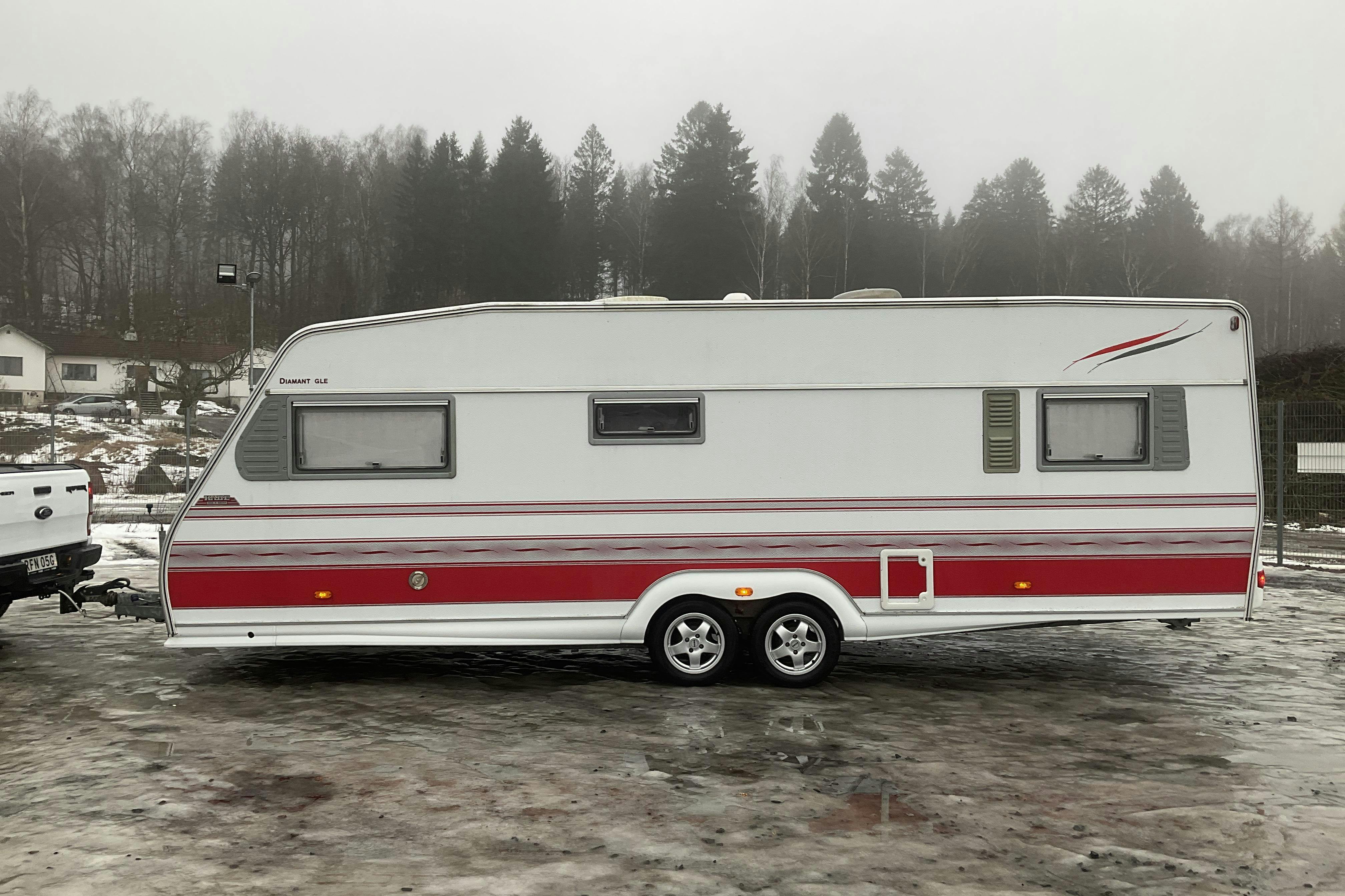 Presentationsfoto 2 av 23: KABE DIAMANT GLE KS Husvagn - 0 km - vit - 2006