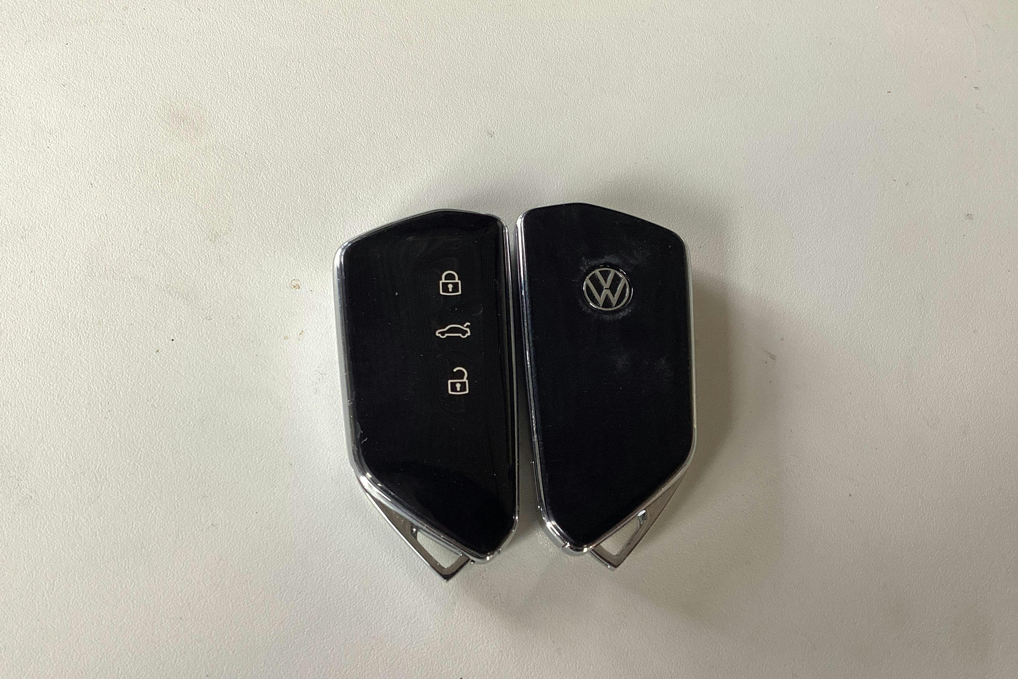 Presentation photo 18 of 18: VW ID.4 77kWh (204hk) - 126 050 km - Automatic - silver - 2023