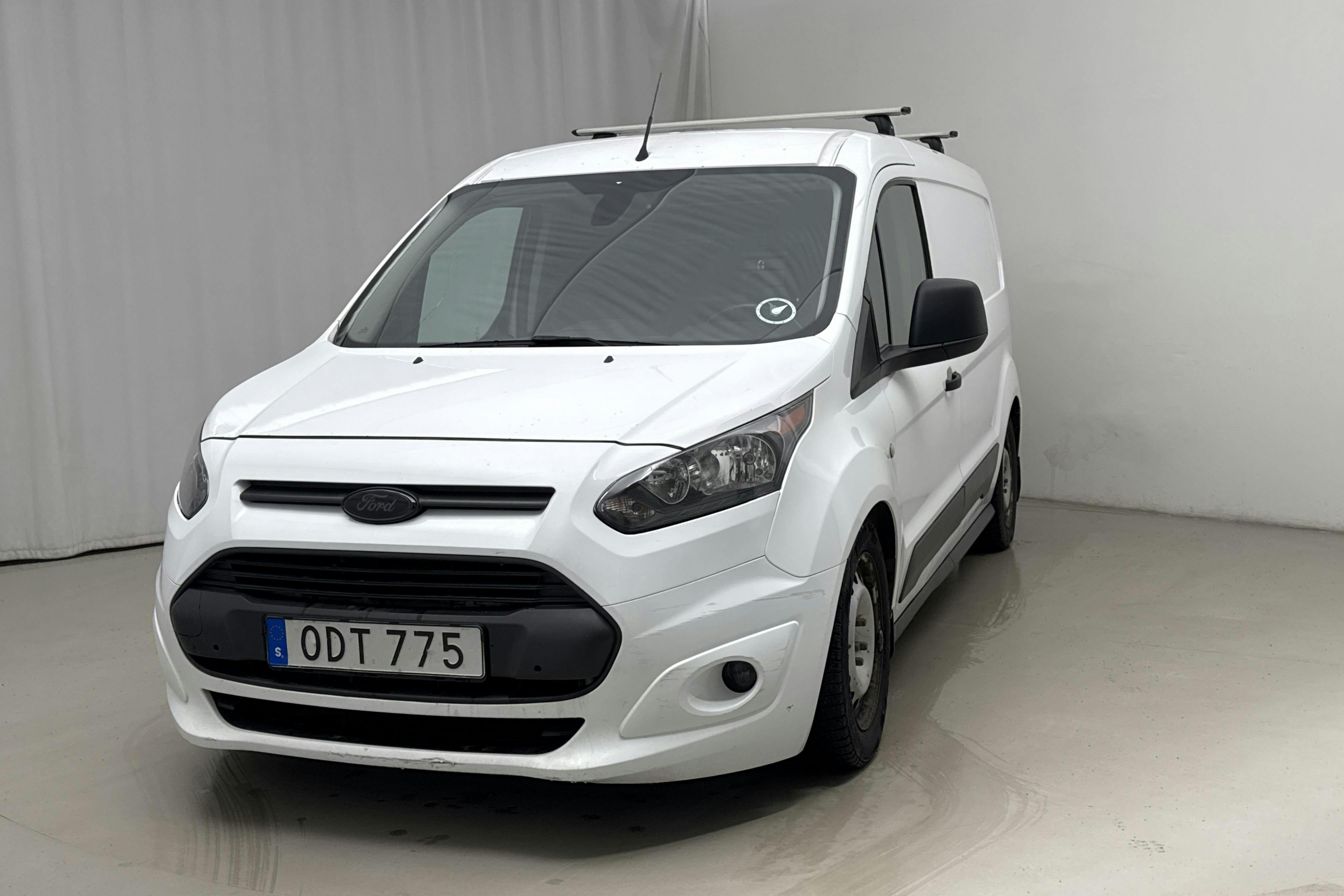 Presentationsfoto 1 av 13: Ford Transit Connect 1.5 TDCi (100hk) - 22 295 mil - Automat - vit - 2016