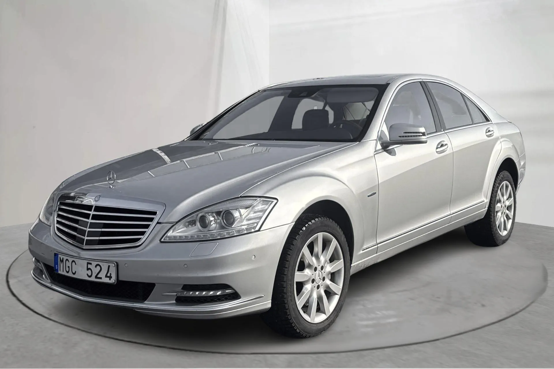 Presentation photo 1 of 18: Mercedes S 500 W221 (435hk) - 239 680 km - Automatic - silver - 2012