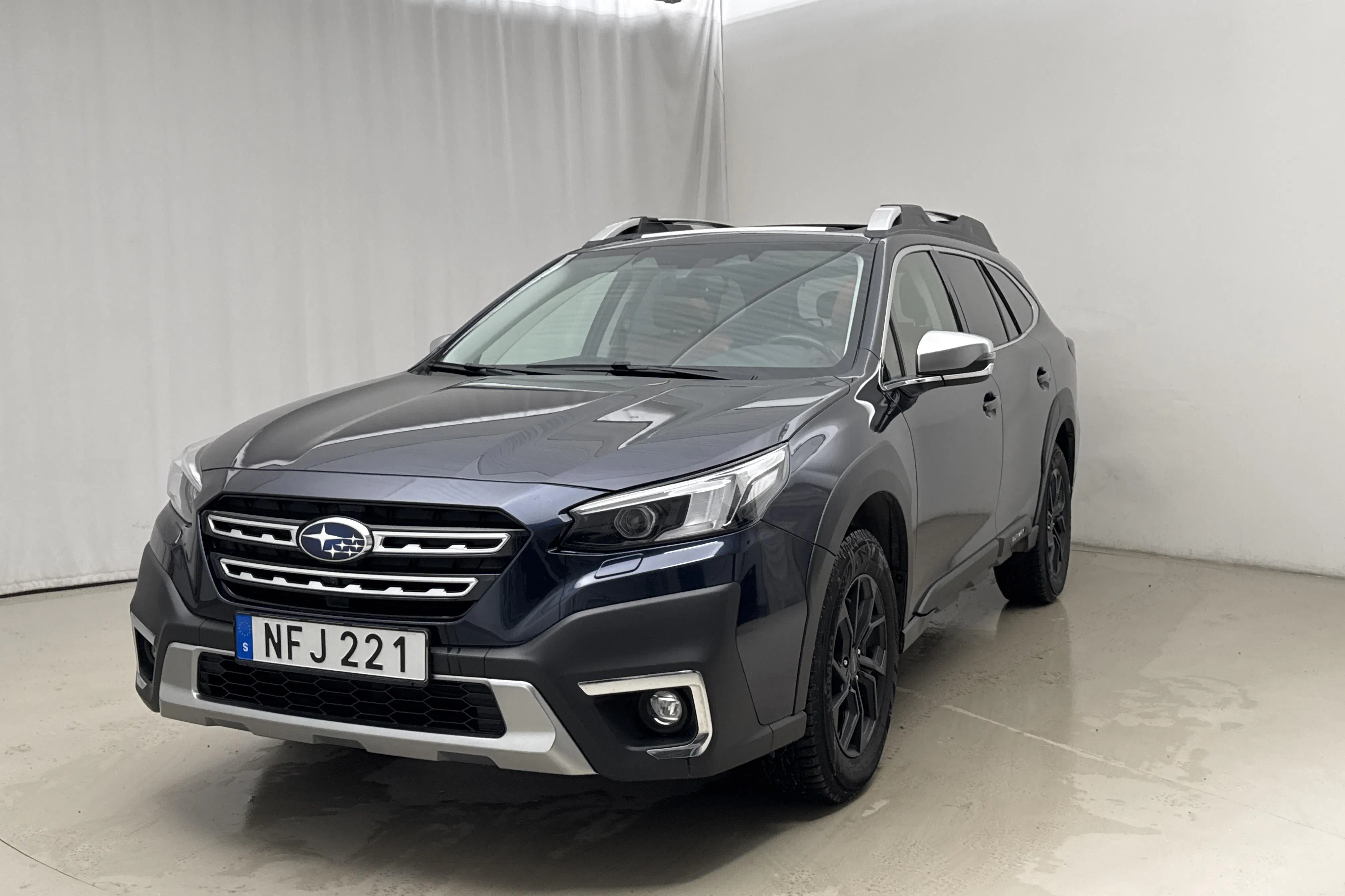 Presentationsfoto 1 av 19: Subaru Outback 2.5i XFuel 4WD (169hk) - 7 800 mil - Automat - Dark Blue - 2021