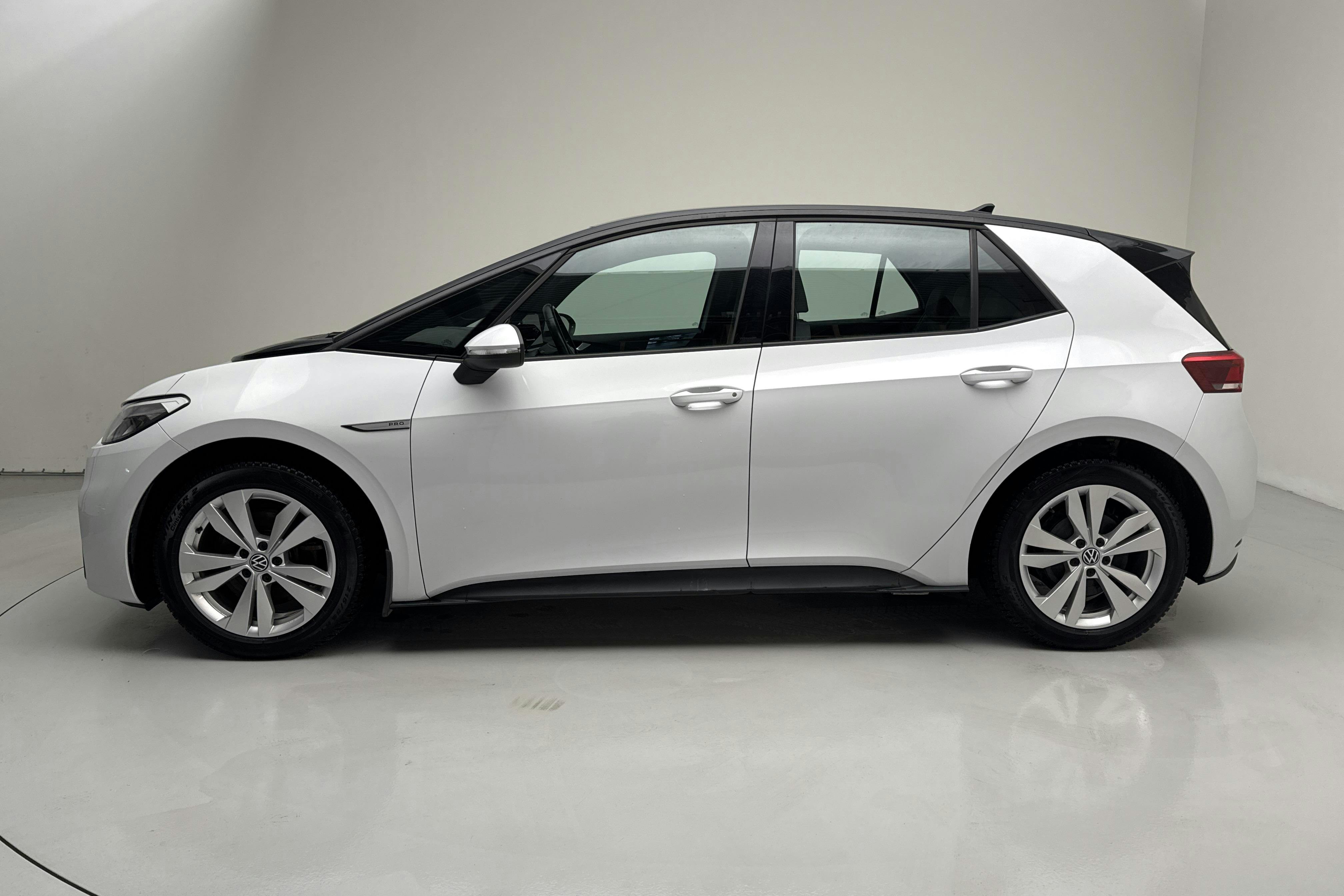 Presentation photo 2 of 15: VW ID.3 58kWh (204hk) - 117 260 km - Automatic - white - 2021