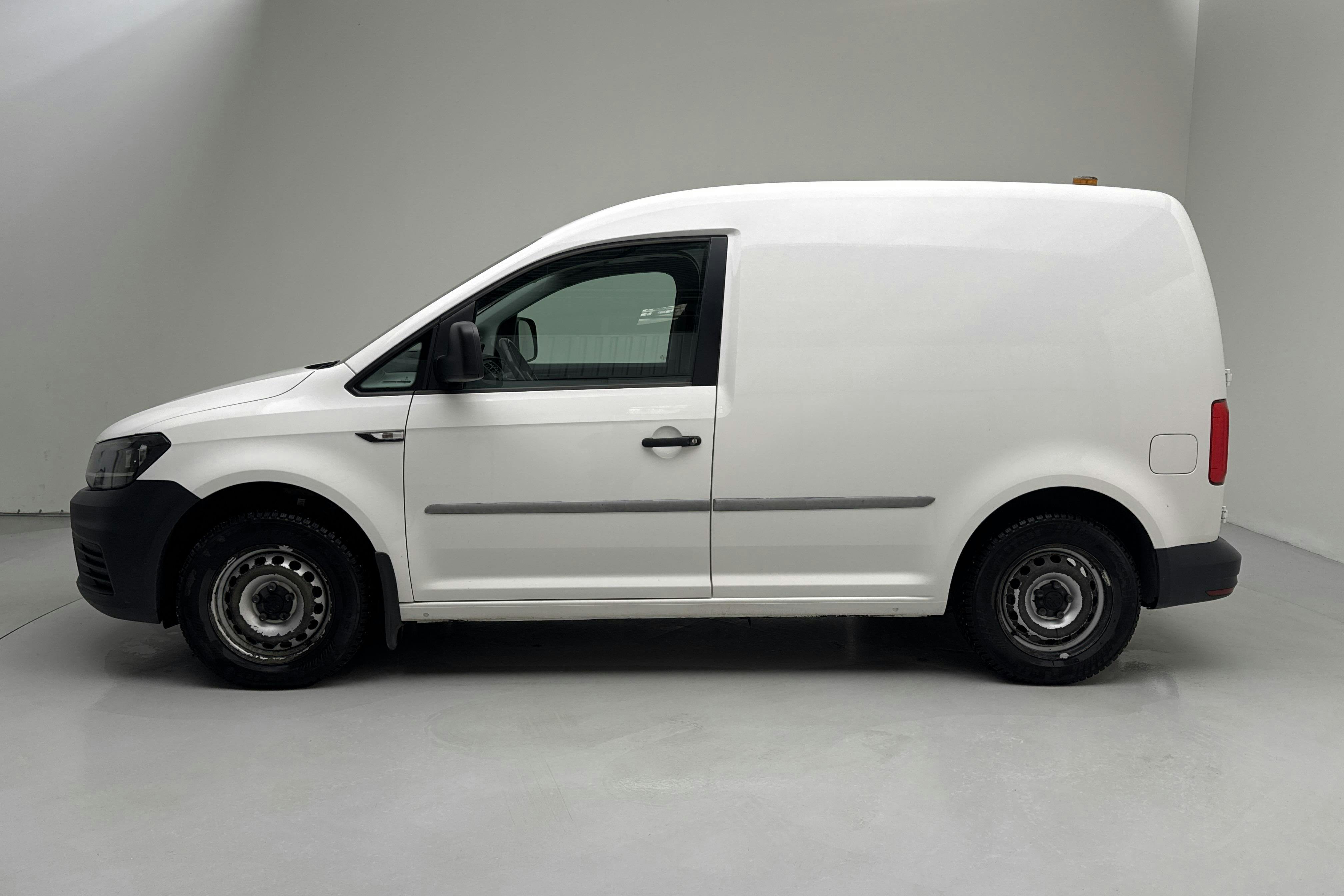 Presentation photo 2 of 14: VW Caddy 2.0 TDI Skåp (102hk) - 192 480 km - Manual - white - 2019