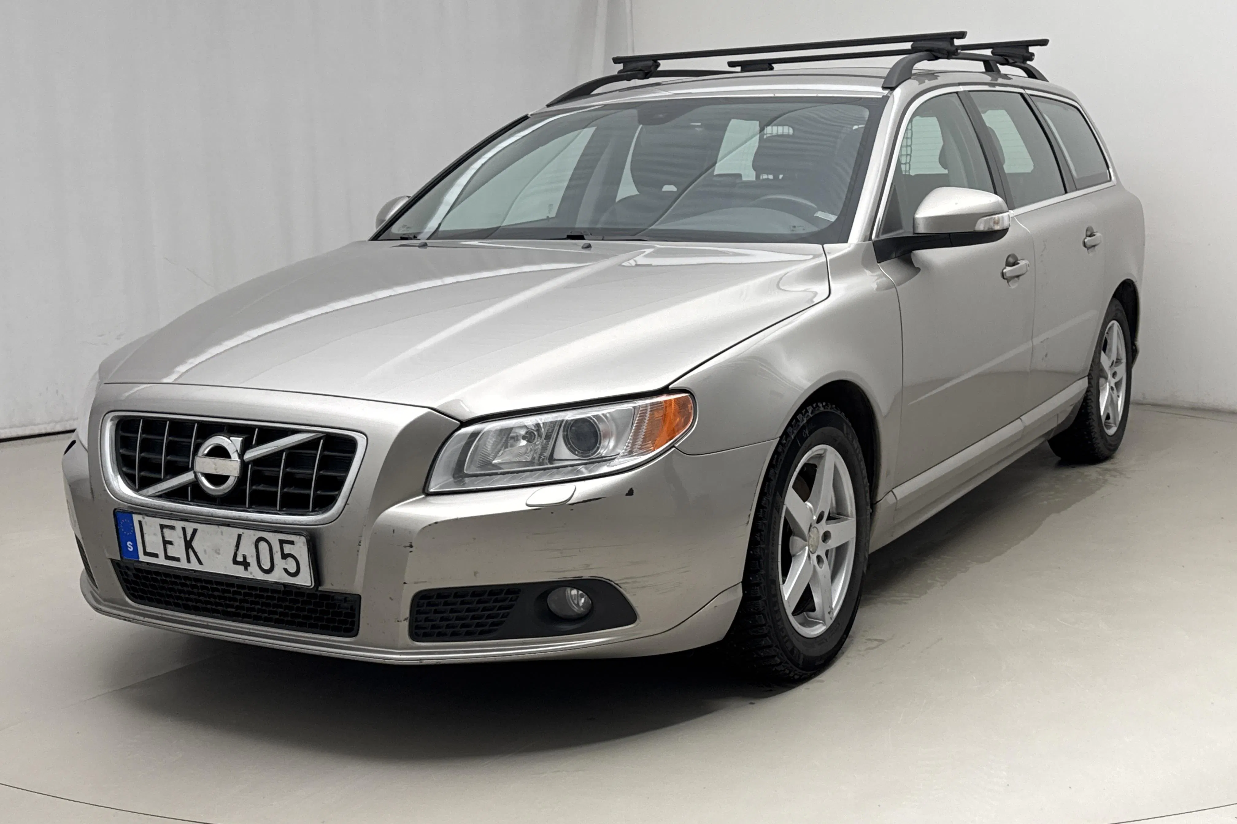 Presentation photo 1 of 14: Volvo V70 II 1.6D DRIVe (109hk) - 179 950 km - Manual - Light Brown - 2011