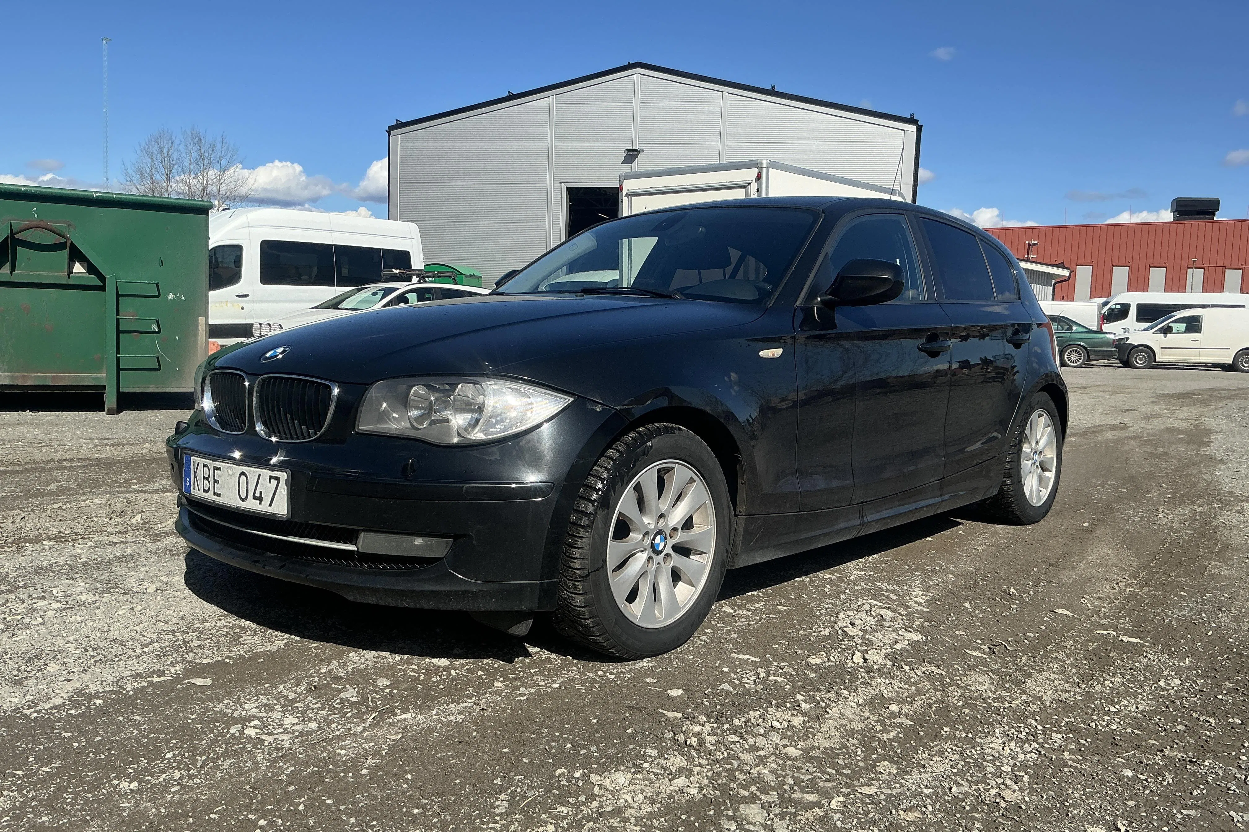 Presentationsfoto 1 av 15: BMW 118d 5dr, E87 (143hk) - 21 130 mil - Automat - svart - 2010