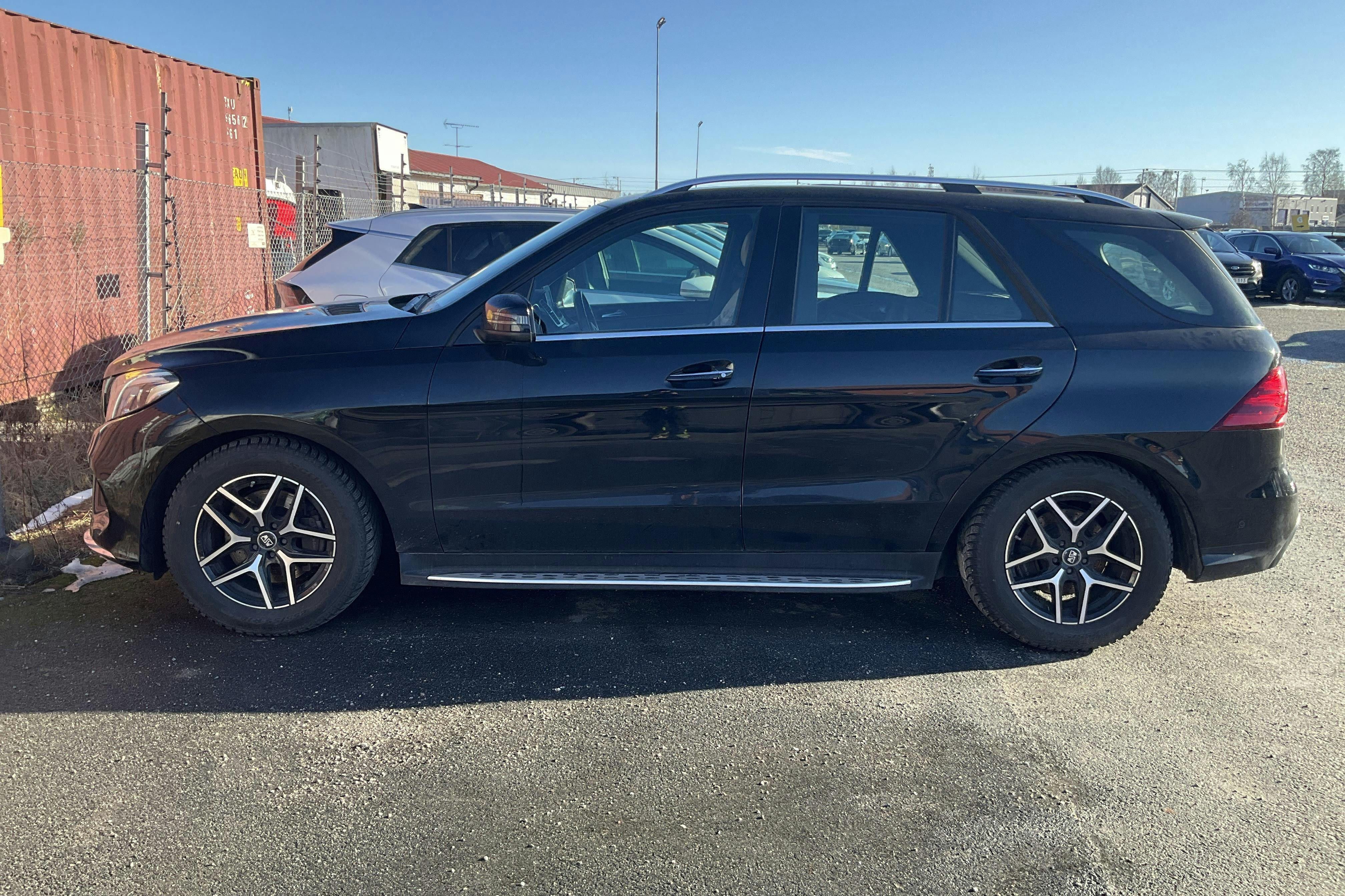 Presentation photo 2 of 12: Mercedes GLE 350 d 4MATIC W166 (258hk) - 123 760 km - Automatic - black - 2017
