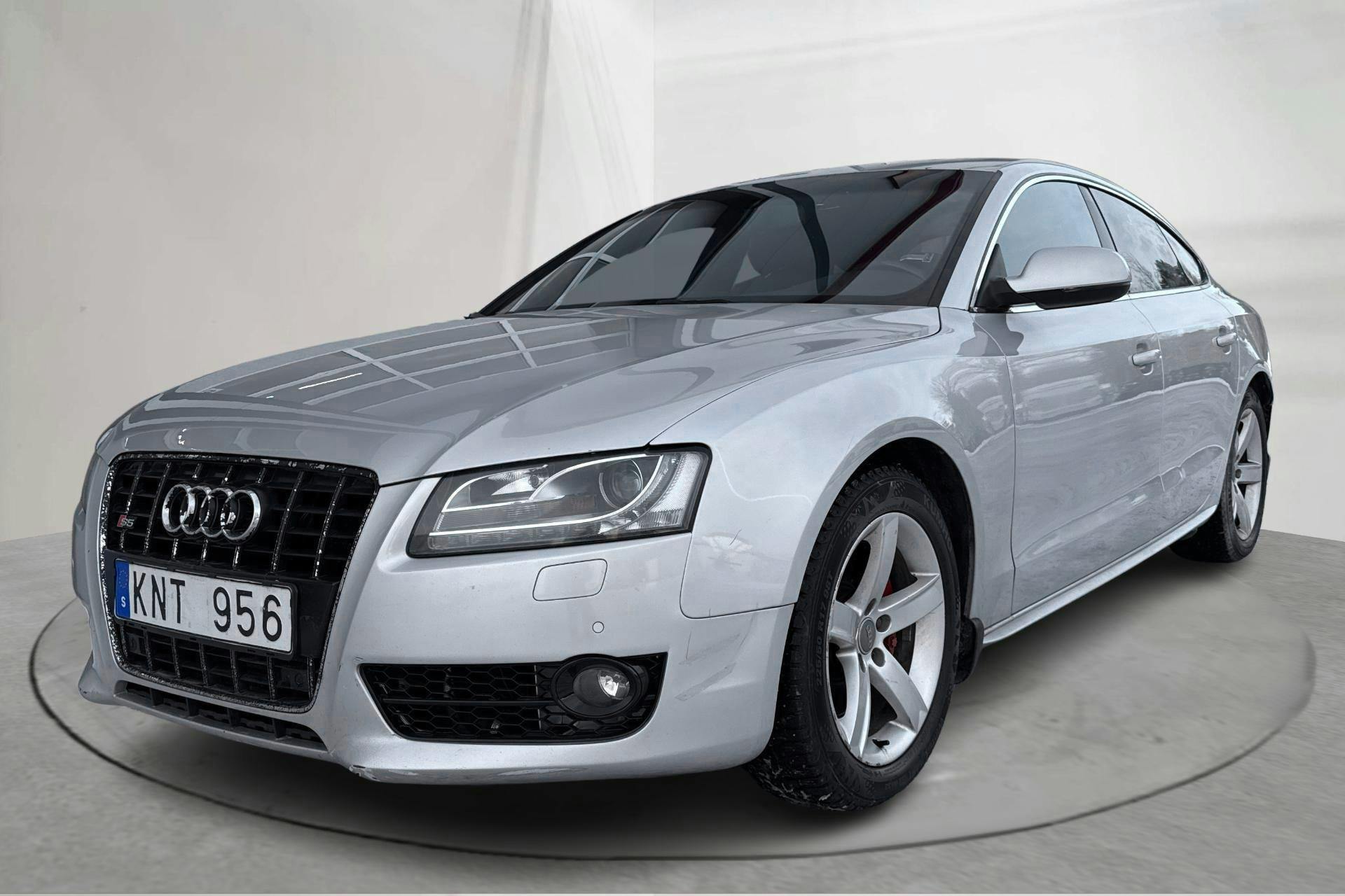 Presentation photo 1 of 12: Audi A5 2.0 TFSI Sportback quattro (211hk) - 269 180 km - Automatic - silver - 2010