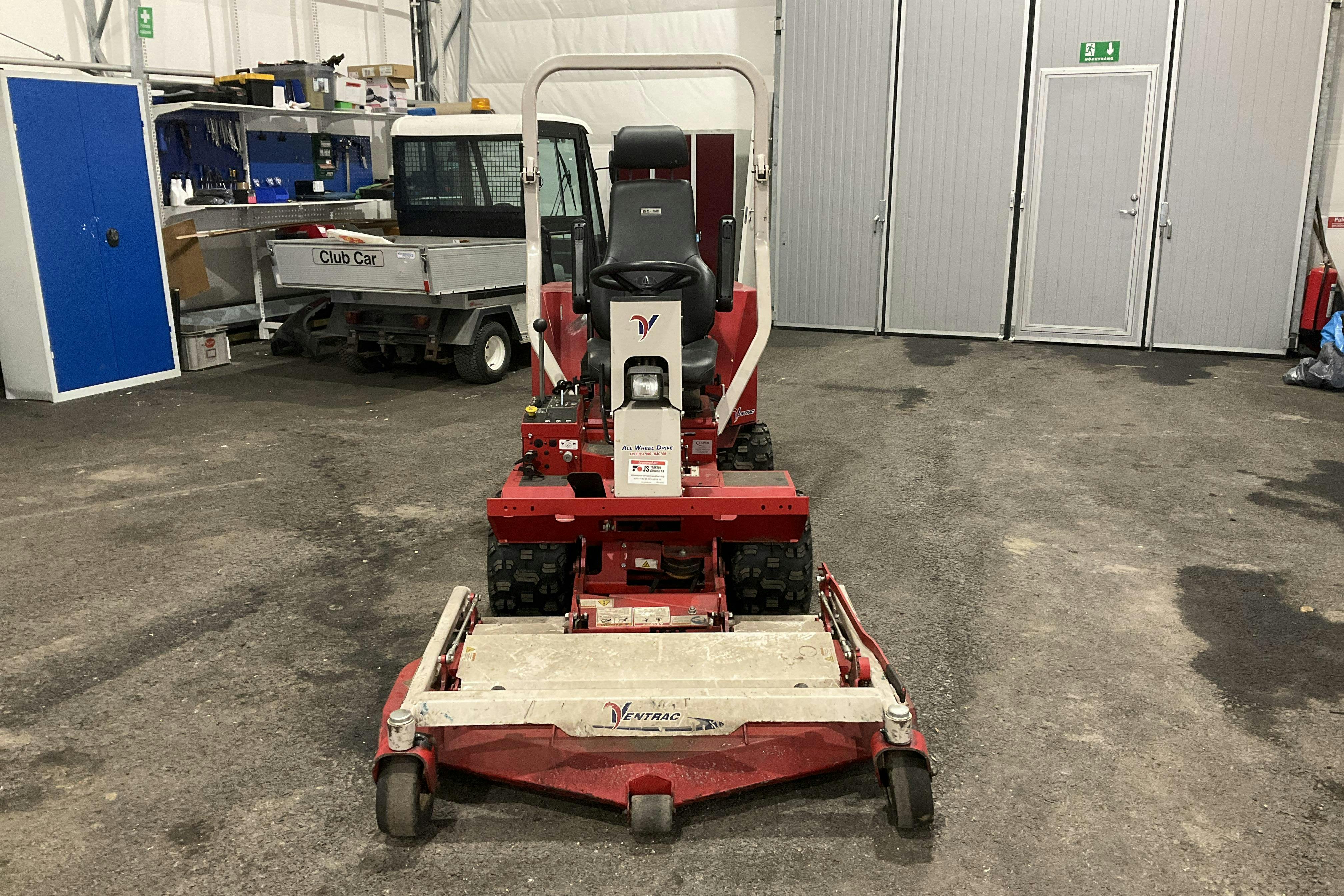 Presentation photo 2 of 37: Ventrac 3400 Y åkgräsklippare - 0 km - 2016