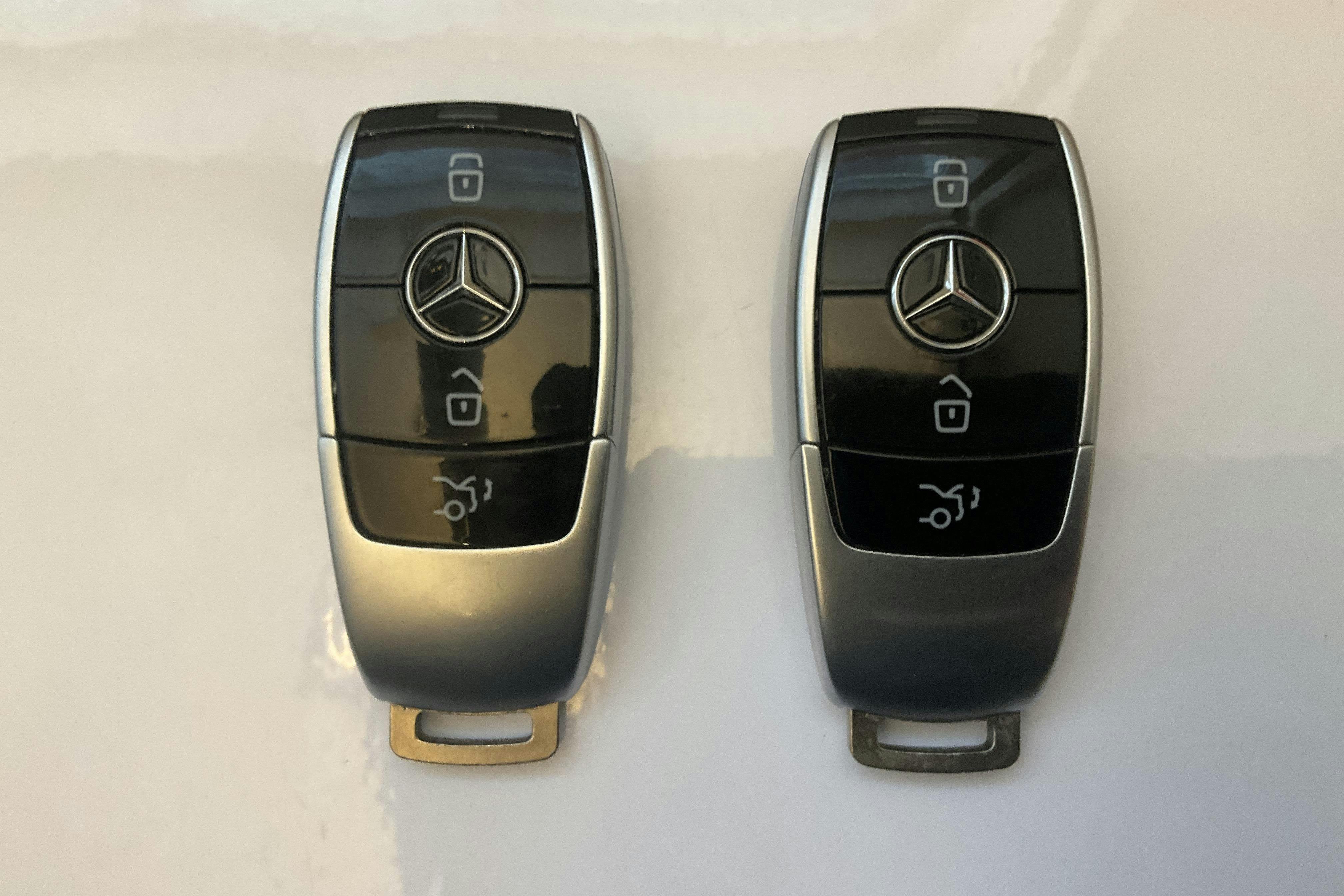 Presentationsfoto 16 av 16: Mercedes E 220 d Sedan W213 (194hk) - 6 007 mil - Automat - silver - 2017