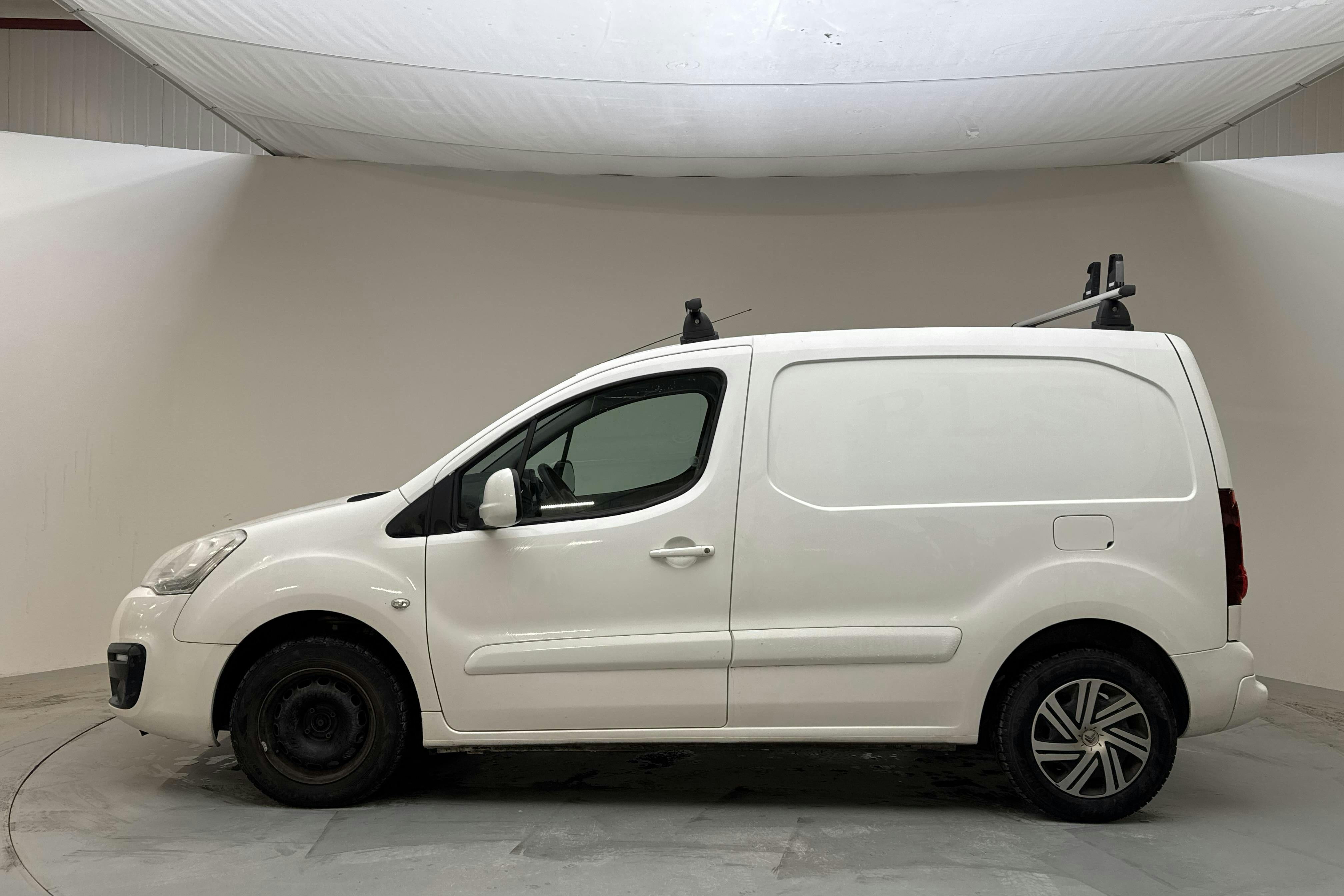 Presentation photo 2 of 13: Citroën Berlingo 1.6 BlueHDi Skåp (100hk) - 136 820 km - Automatic - white - 2017
