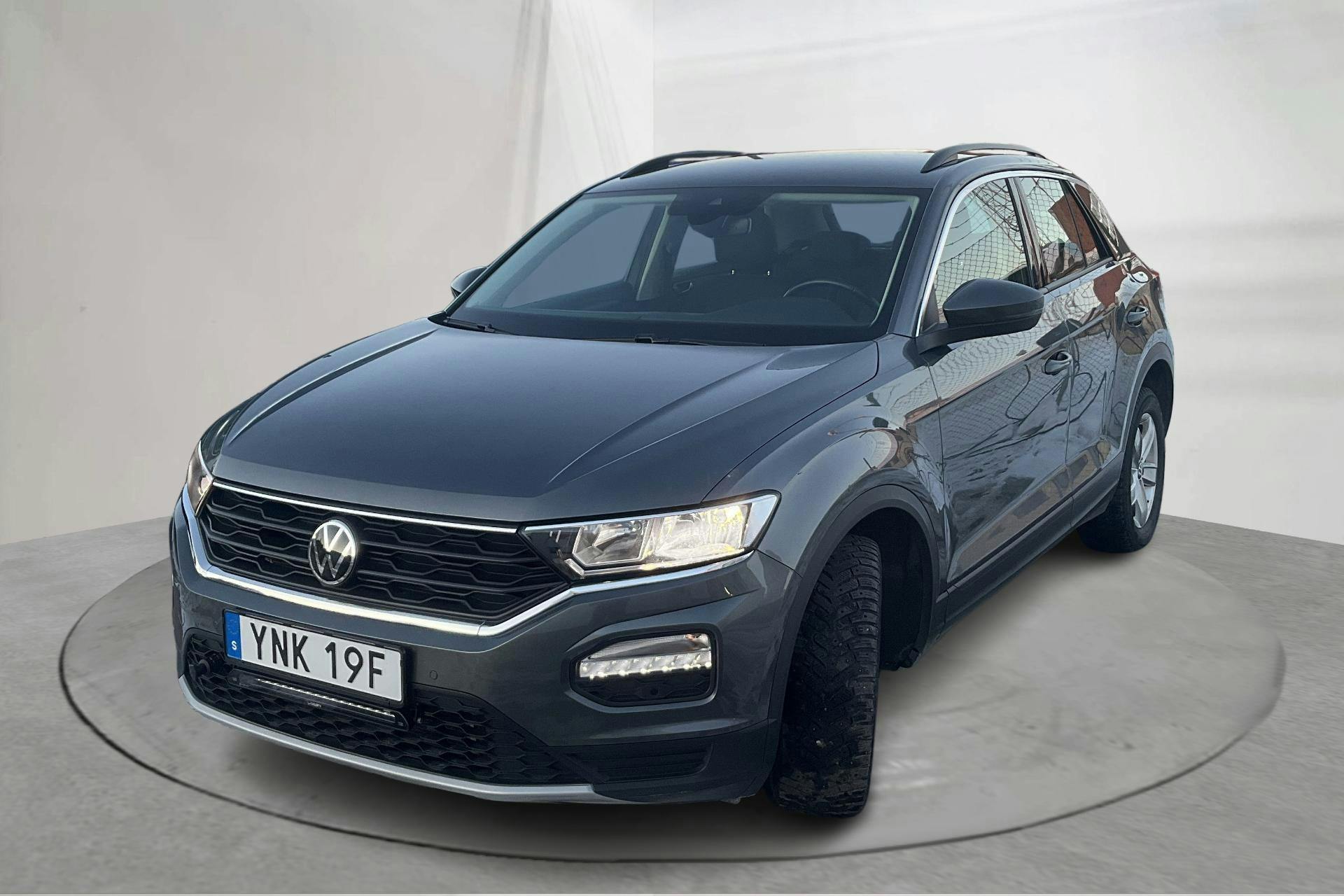 Presentation photo 1 of 14: VW T-Roc 2.0 TDI 4MOTION (150hk) - 155 750 km - Automatic - Dark Grey - 2021