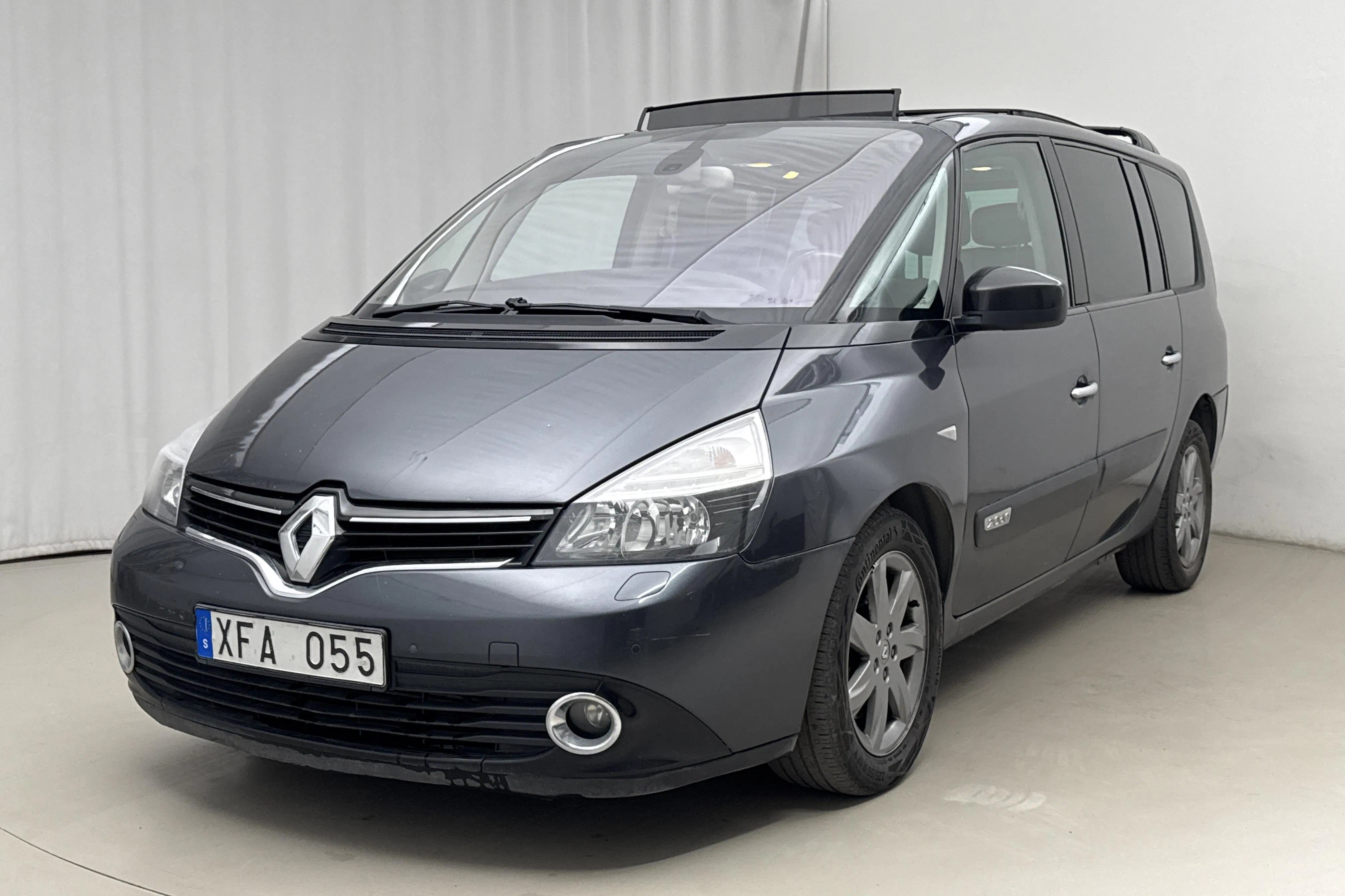 Presentation photo 1 of 21: Renault Grand Espace 2.0 dCi (173hk) - 295 320 km - Automatic - dark grey - 2014