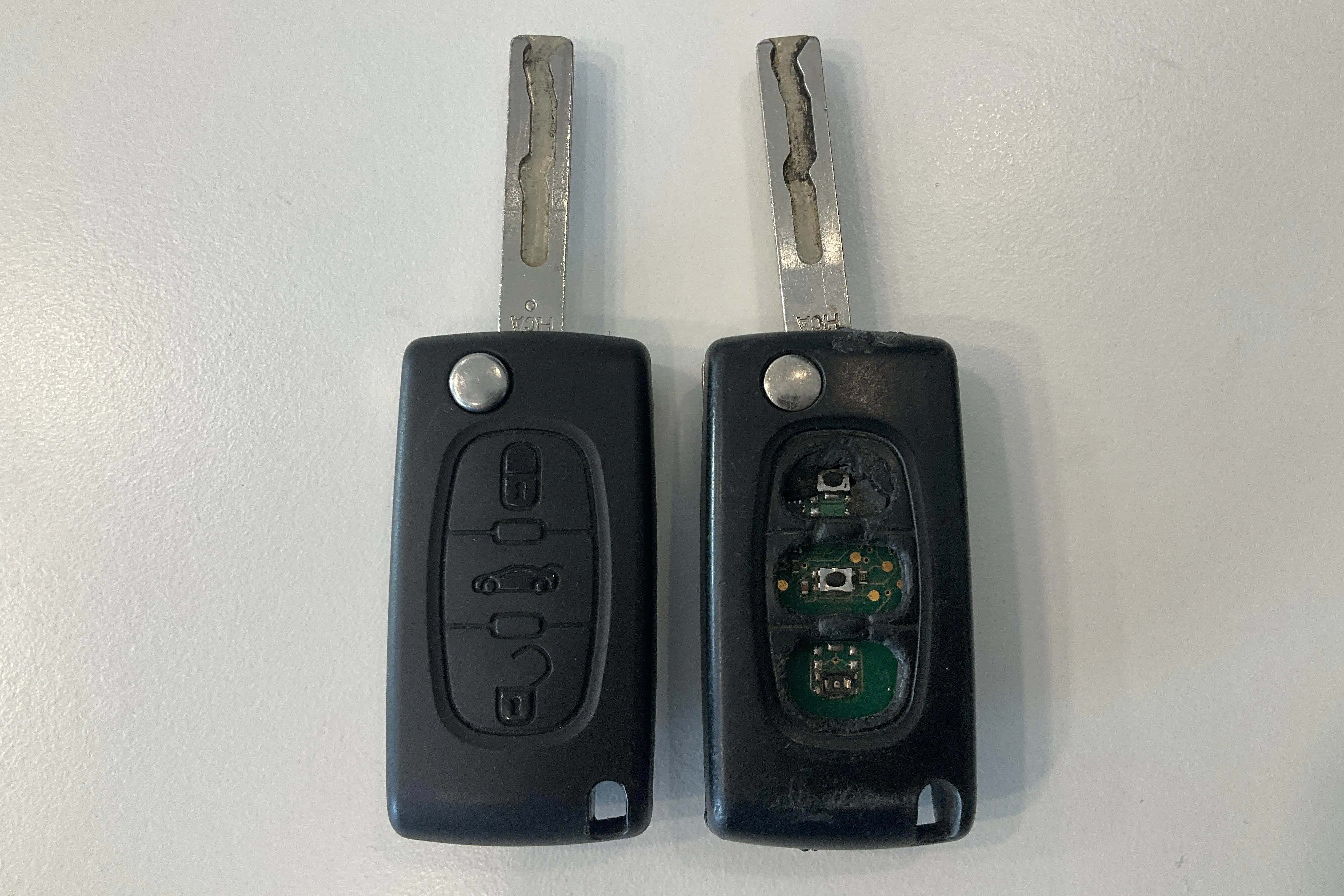 Presentation photo 17 of 17: Peugeot 207 CC 1.6 VTi (120hk) - 142 360 km - Manual - Light Brown - 2007