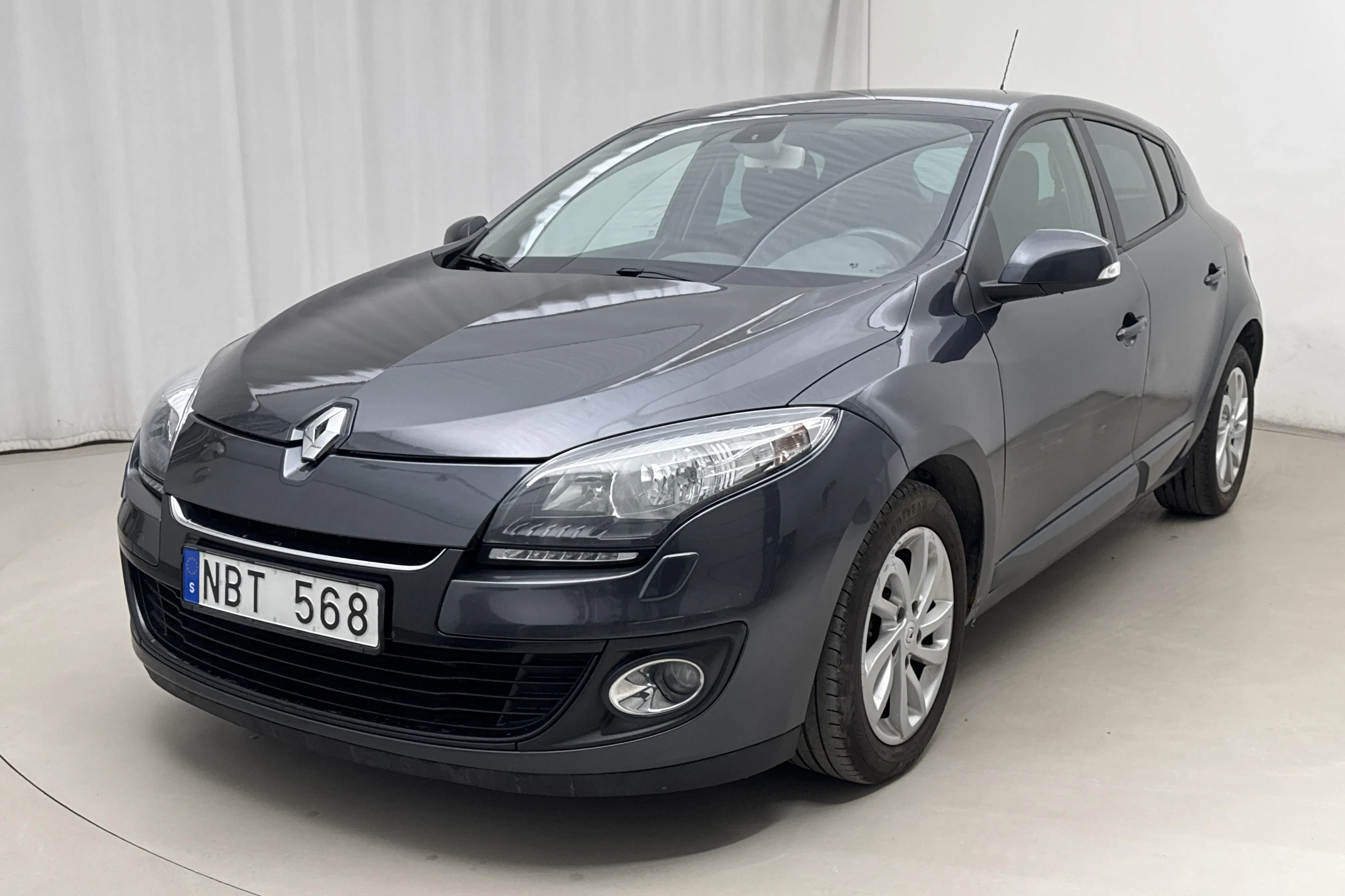 Presentation photo 1 of 13: Renault Mégane Phas III 1.5 dCi 5dr (110hk) - 181 030 km - Automatic - Dark Grey - 2013