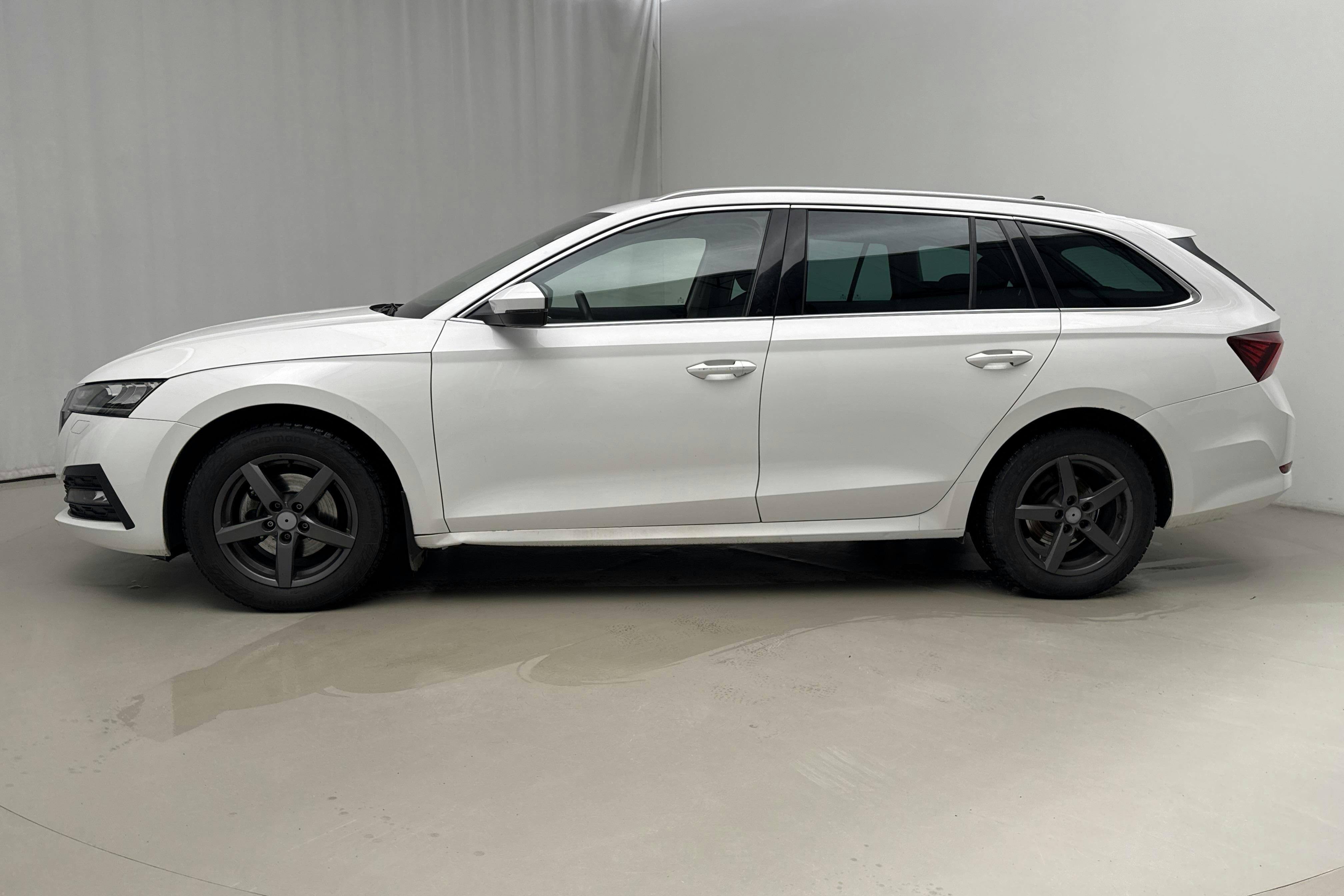 Presentation photo 2 of 20: Skoda Octavia G-TEC 1.5 TSI Combi (130hk) - 102 770 km - Automatic - white - 2022