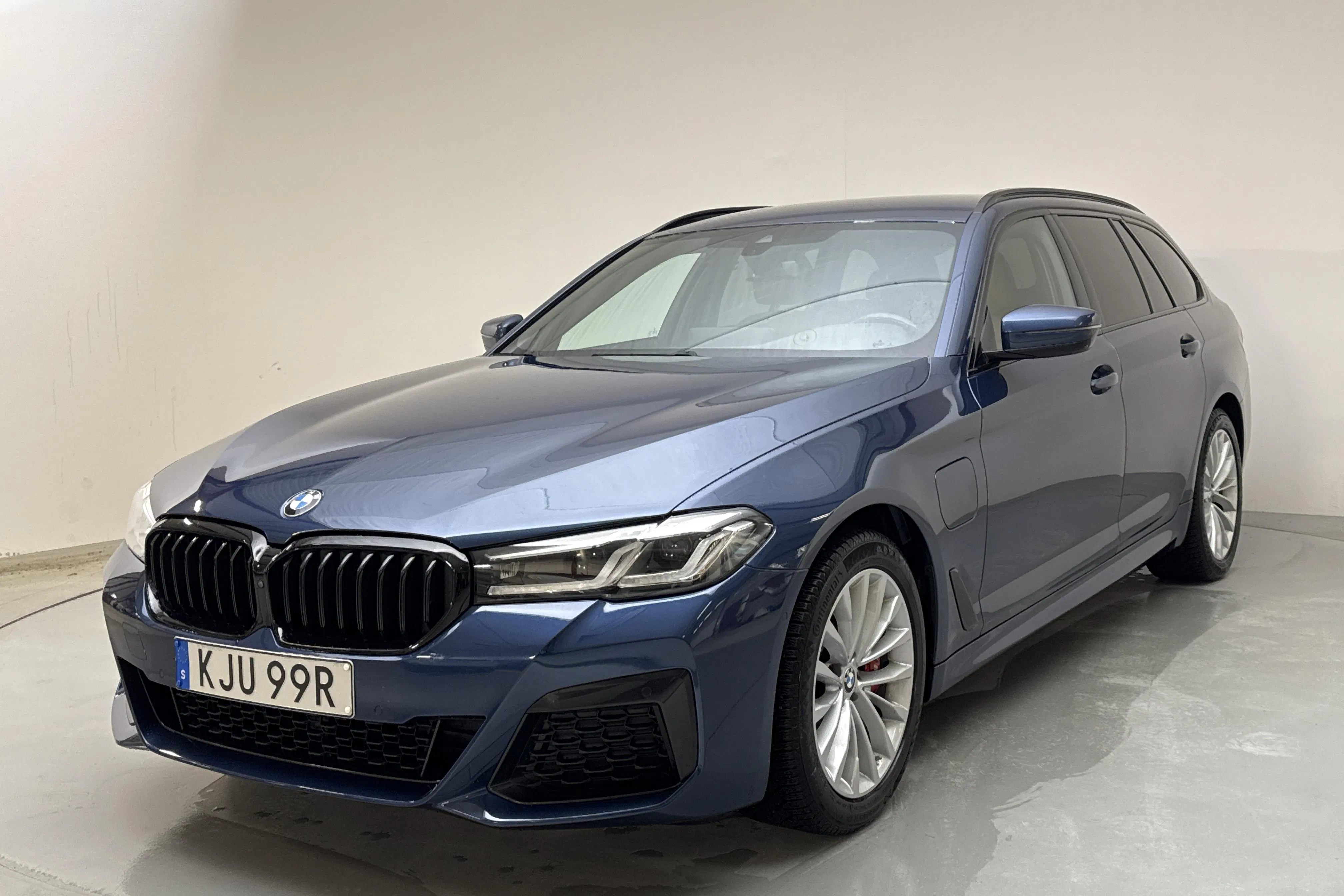 BMW 530e Touring, G31 12kWh LCI (292hk)