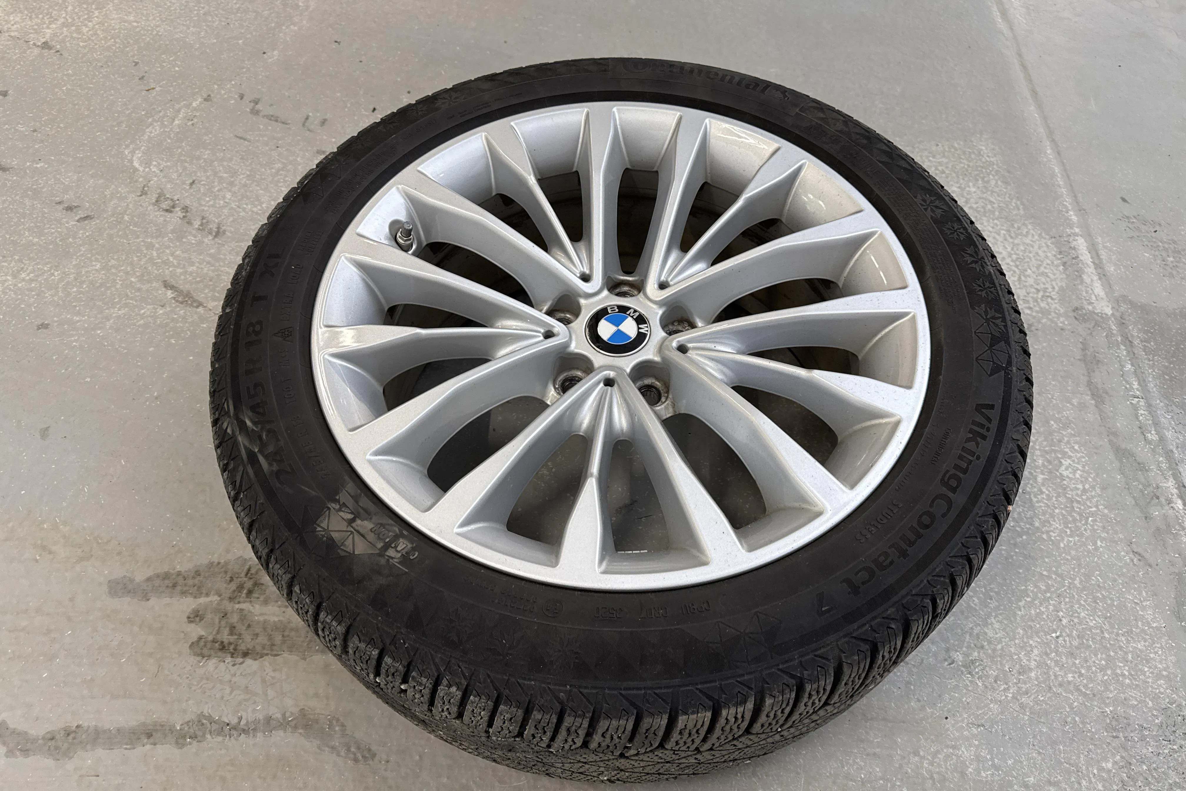 Presentationsfoto 17 av 17: BMW 530e Touring, G31 12kWh LCI (292hk) - 9 296 mil - Automat - blå - 2021