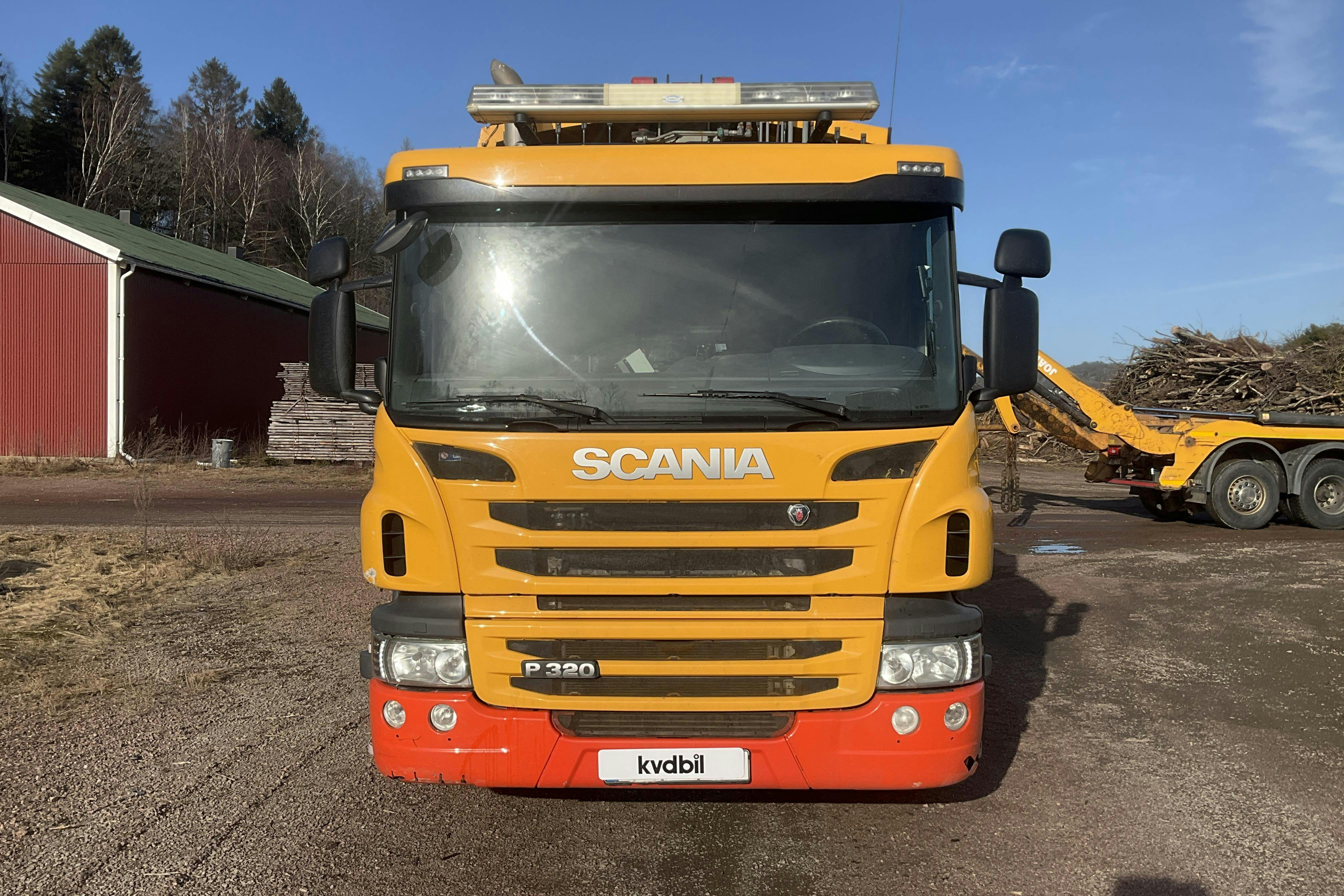 Presentation photo 2 of 29: SCANIA P320LB 6X2*4 HNB - 281 917 km - Automatic - yellow - 2015