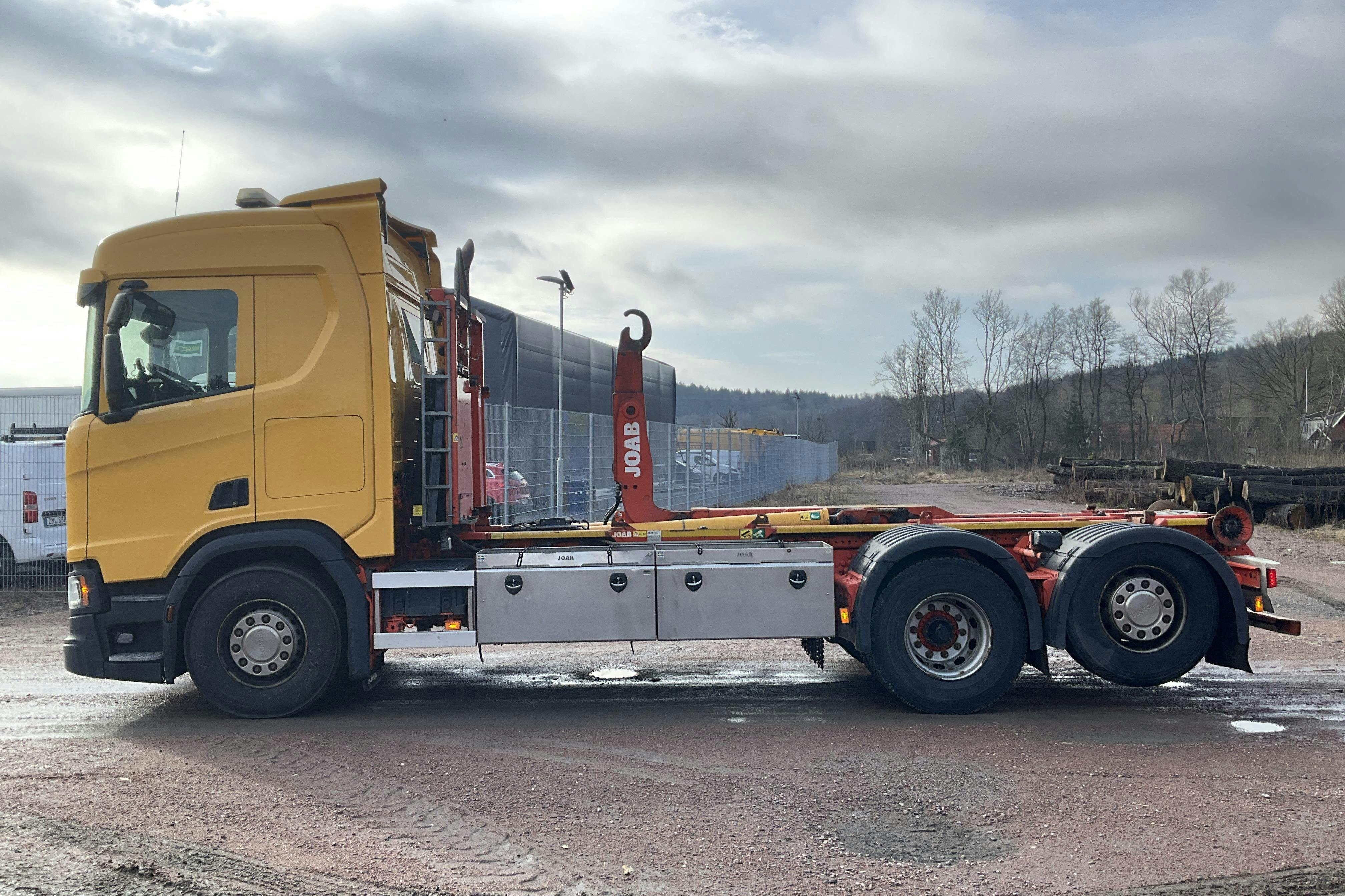 Presentation photo 2 of 52: SCANIA R500B 6X2*4 NB - 481 355 km - Automatic - yellow - 2019
