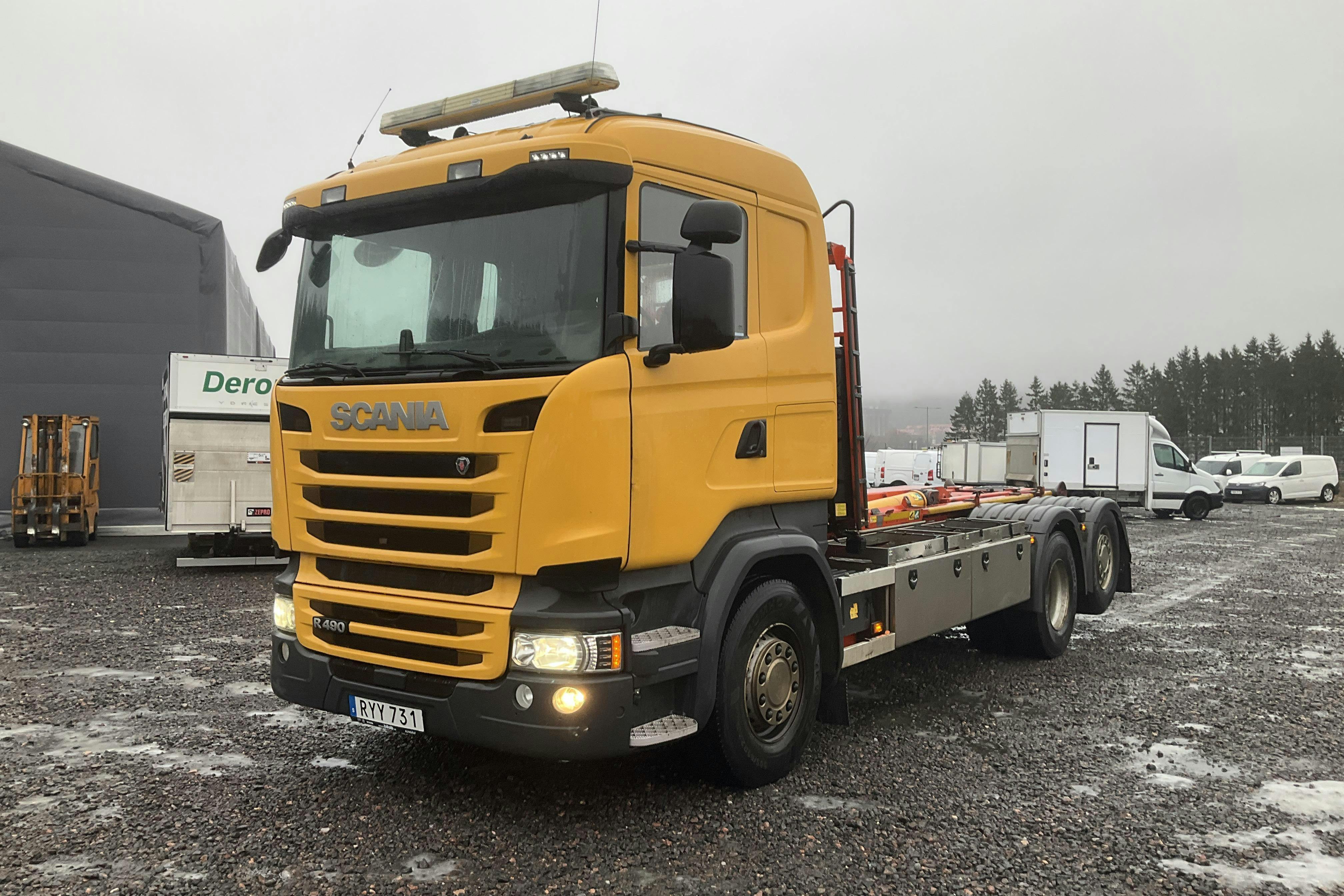 Presentation photo 1 of 32: SCANIA R490 lastväxlare - 442 368 km - Automatic - 2017