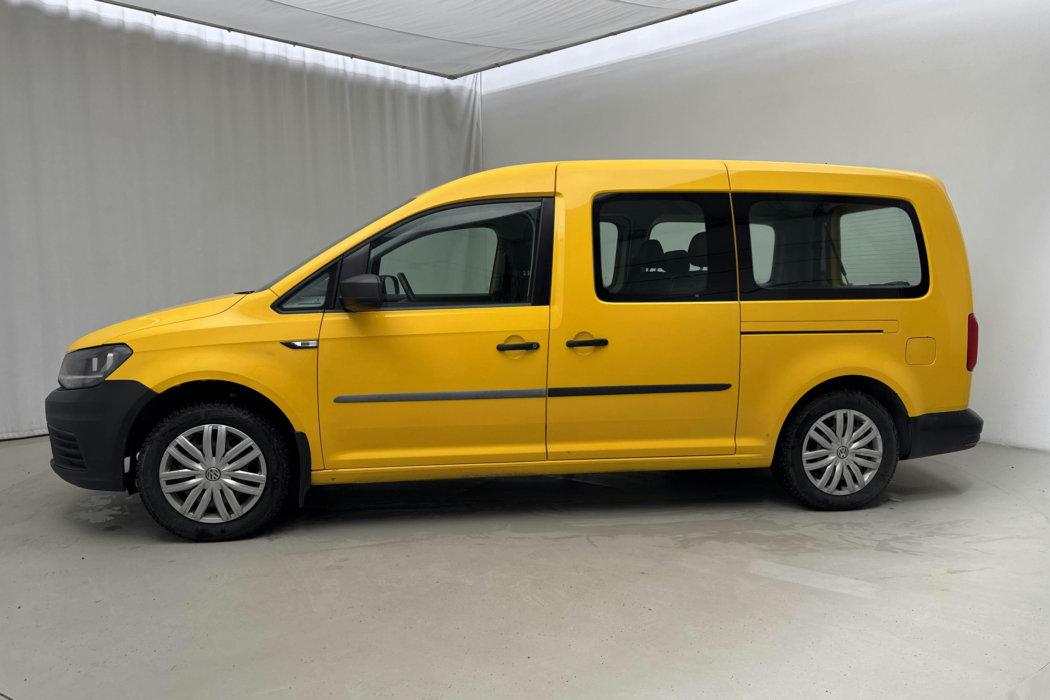 Presentation photo 2 of 15: VW Caddy Maxi Life 1.4 TGI (110hk) - 552 600 km - Manual - yellow - 2019