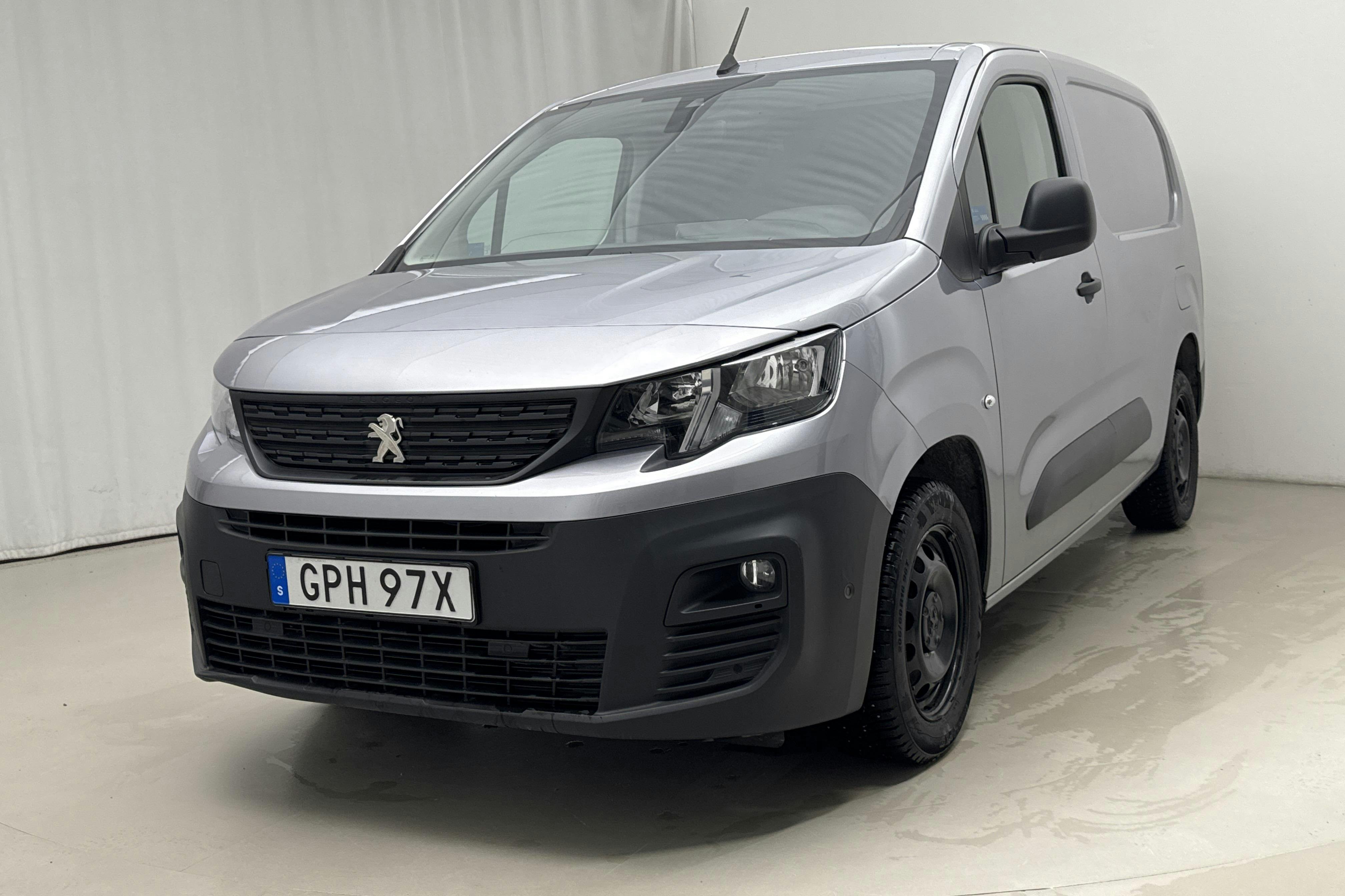 Presentationsfoto 1 av 14: Peugeot Partner 1.5 HDI Skåp (130hk) - 8 998 mil - Automat - grå - 2020
