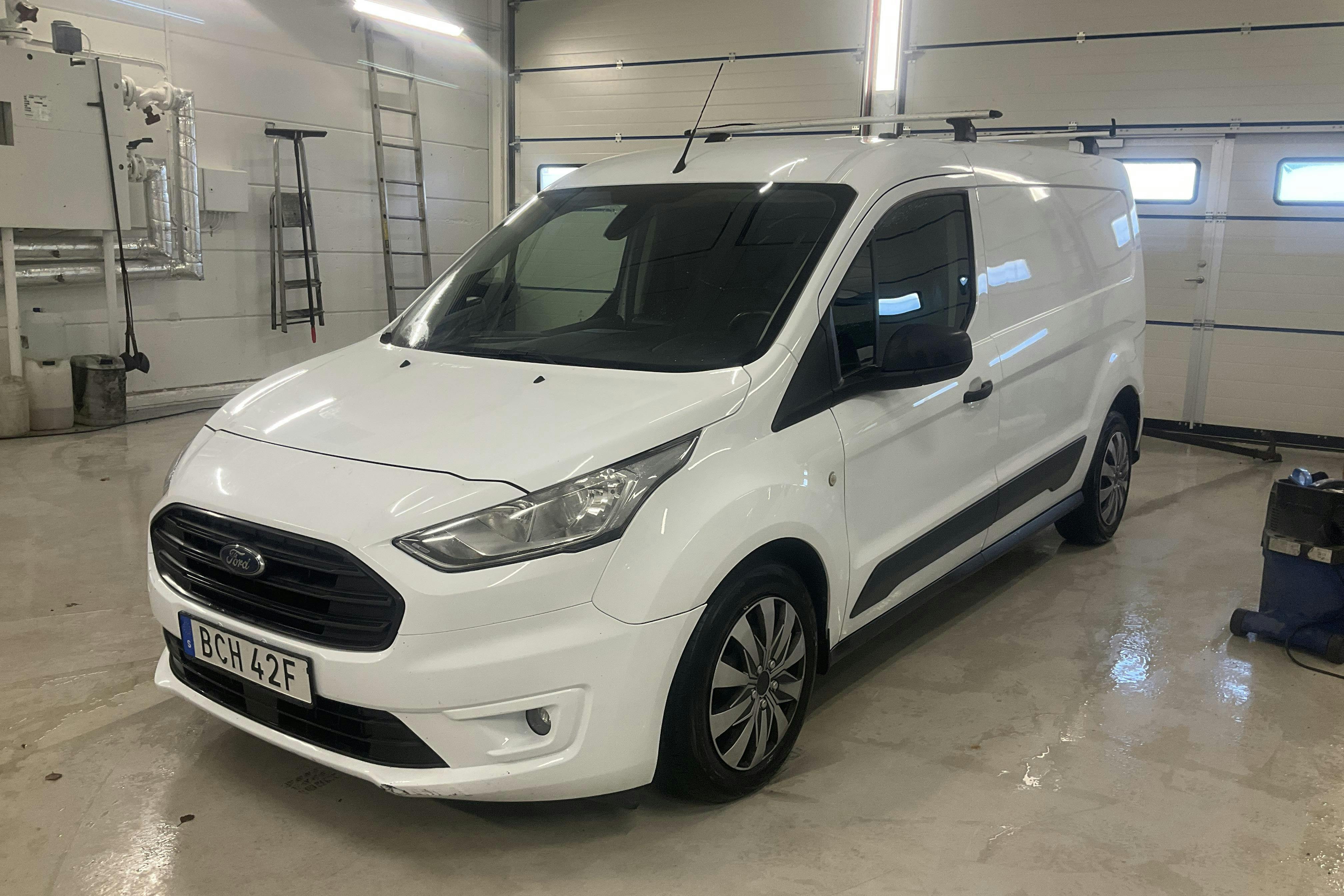 Esittelykuva 1 osoitteesta 15: Ford Transit Connect 1.5 TDCi (120hk) - 136 720 km - Automaattinen - valkoinen - 2019