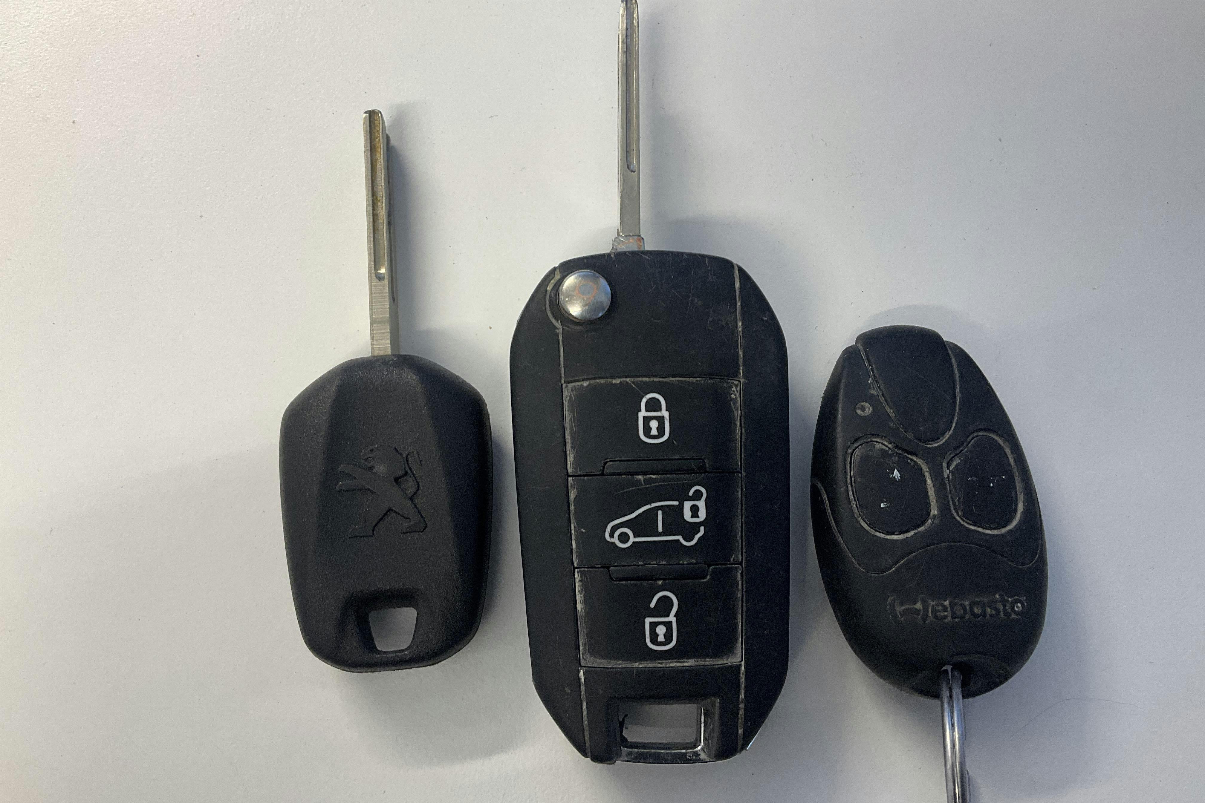 Presentation photo 13 of 13: Peugeot Partner 1.5 HDI Skåp (130hk) - 94 900 km - Automatic - gray - 2020