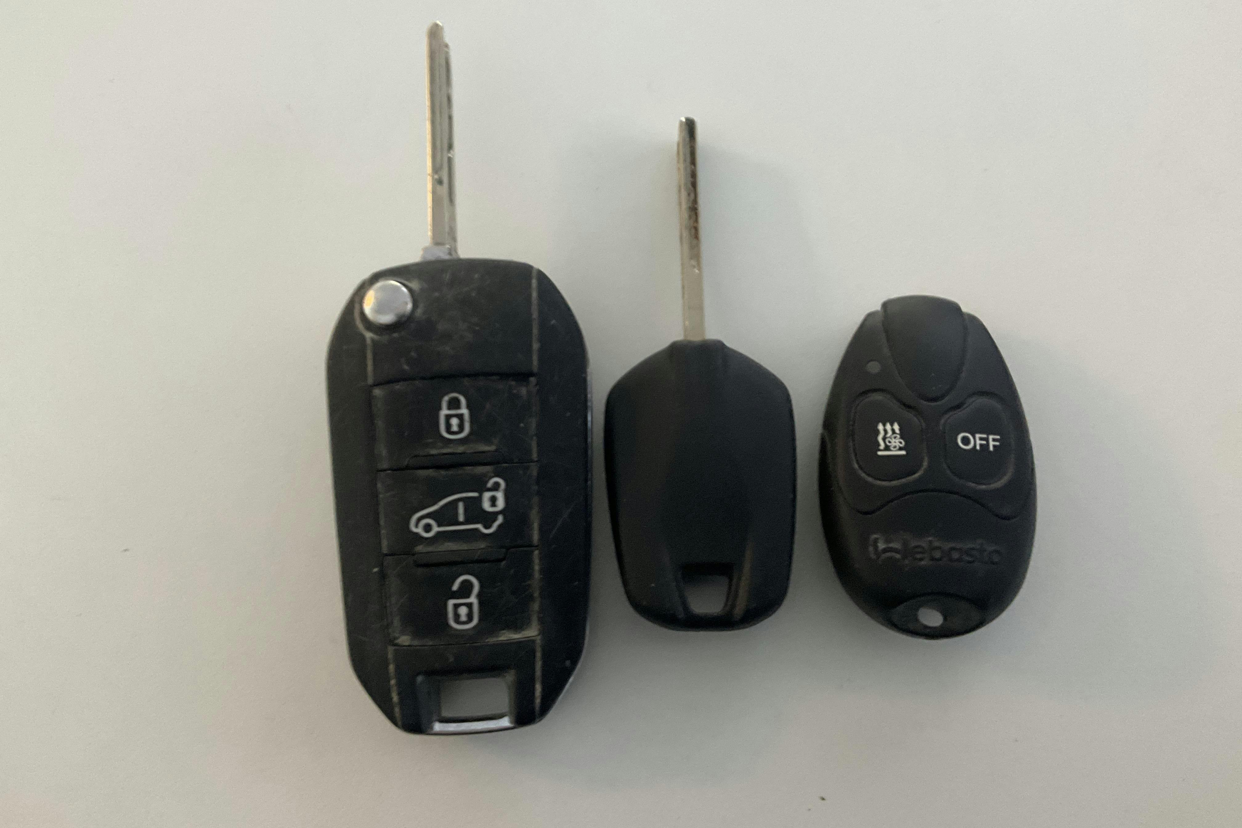 Presentationsfoto 16 av 16: Peugeot Partner 1.5 HDI Skåp (130hk) - 7 267 mil - Automat - grå - 2020