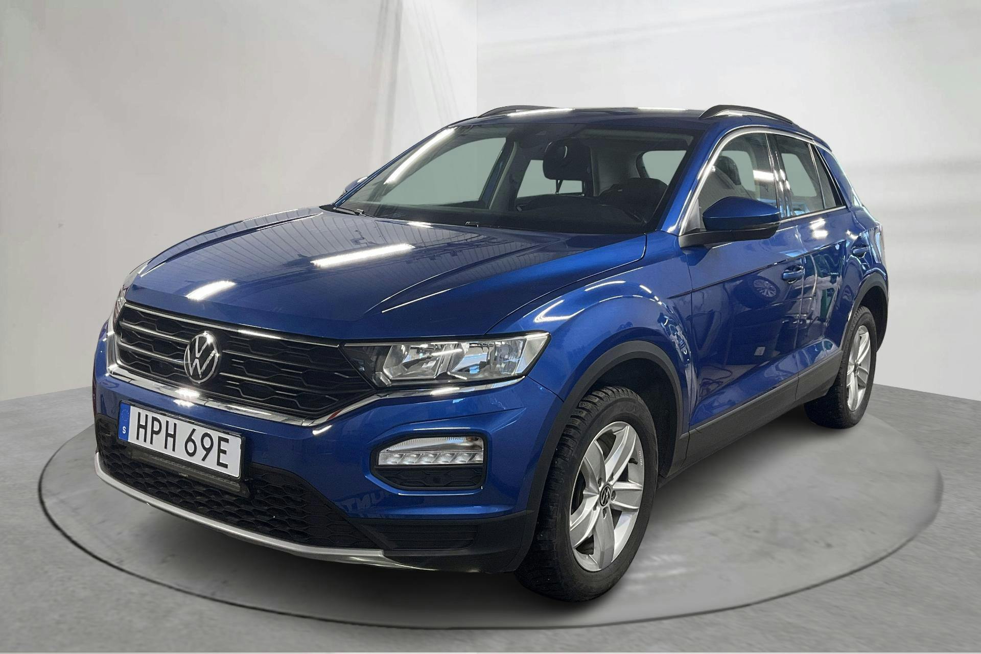 Presentationsfoto 1 av 15: VW T-Roc 2.0 TDI 4MOTION (150hk) - 15 260 mil - Automat - blå - 2021