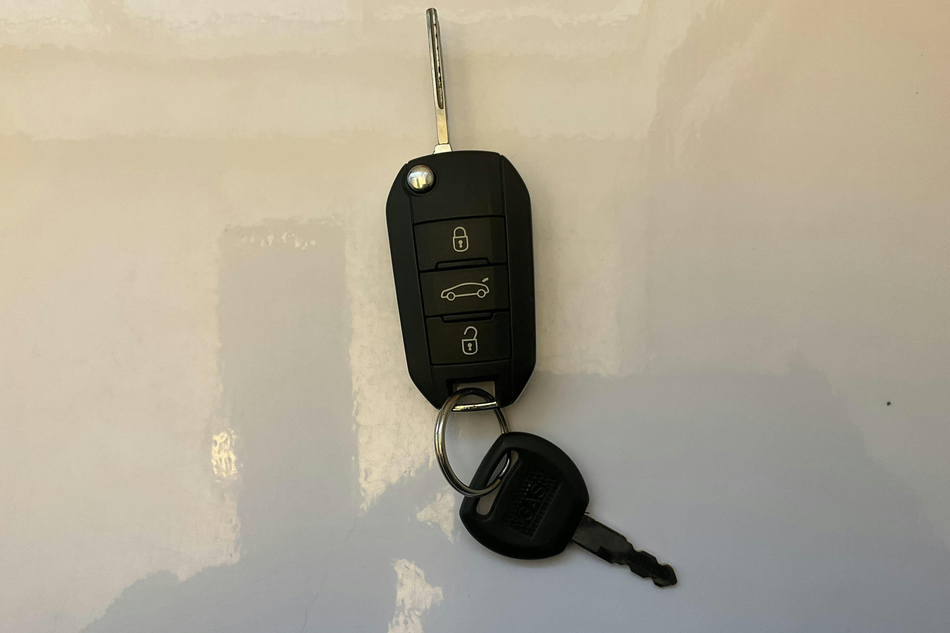 Presentation photo 13 of 13: Citroën C4 Cactus PureTech (82hk) - 136 310 km - Manual - red - 2016