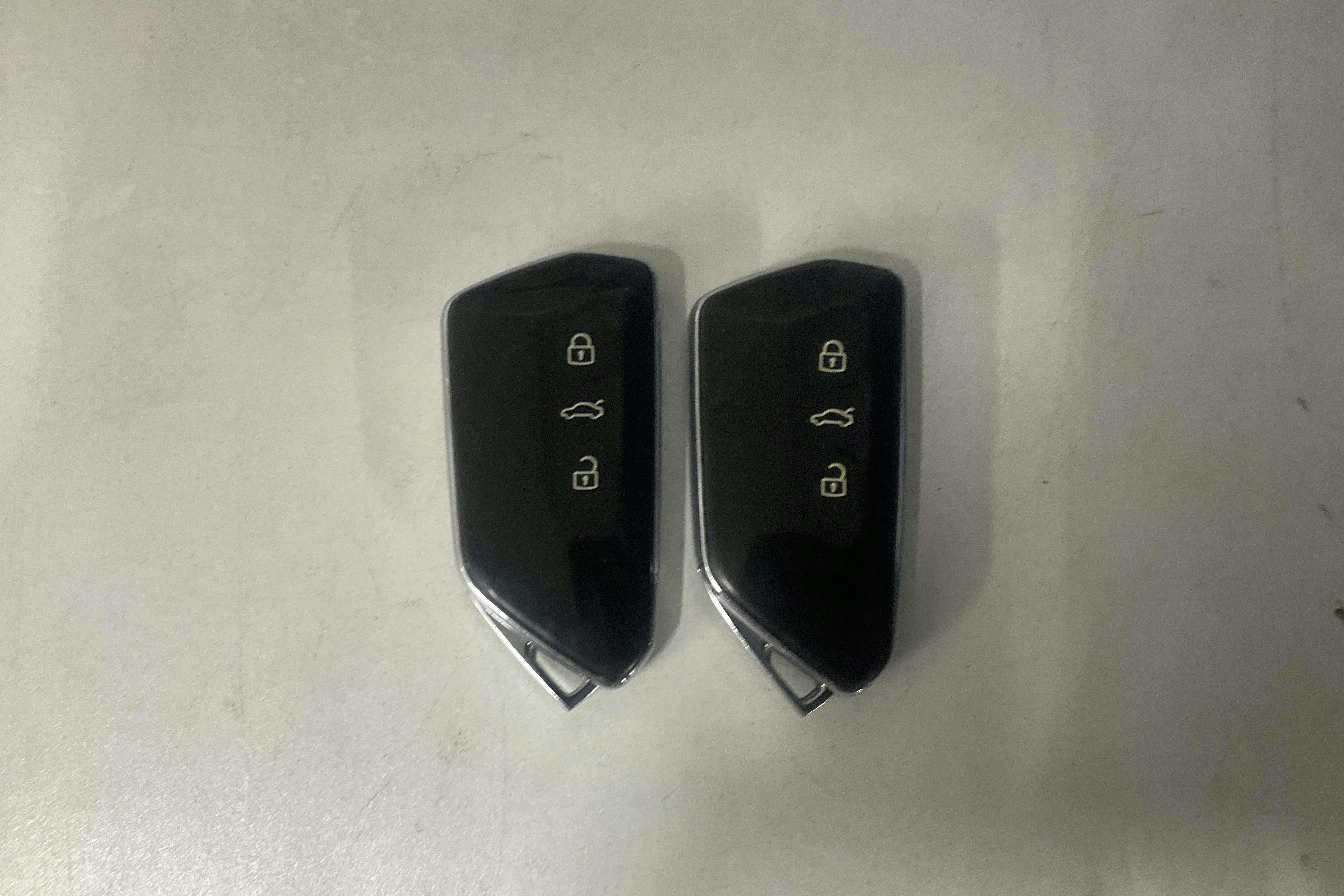 Presentation photo 17 of 17: VW ID.5 77kWh (204hk) - 107 340 km - Automatic - white - 2023