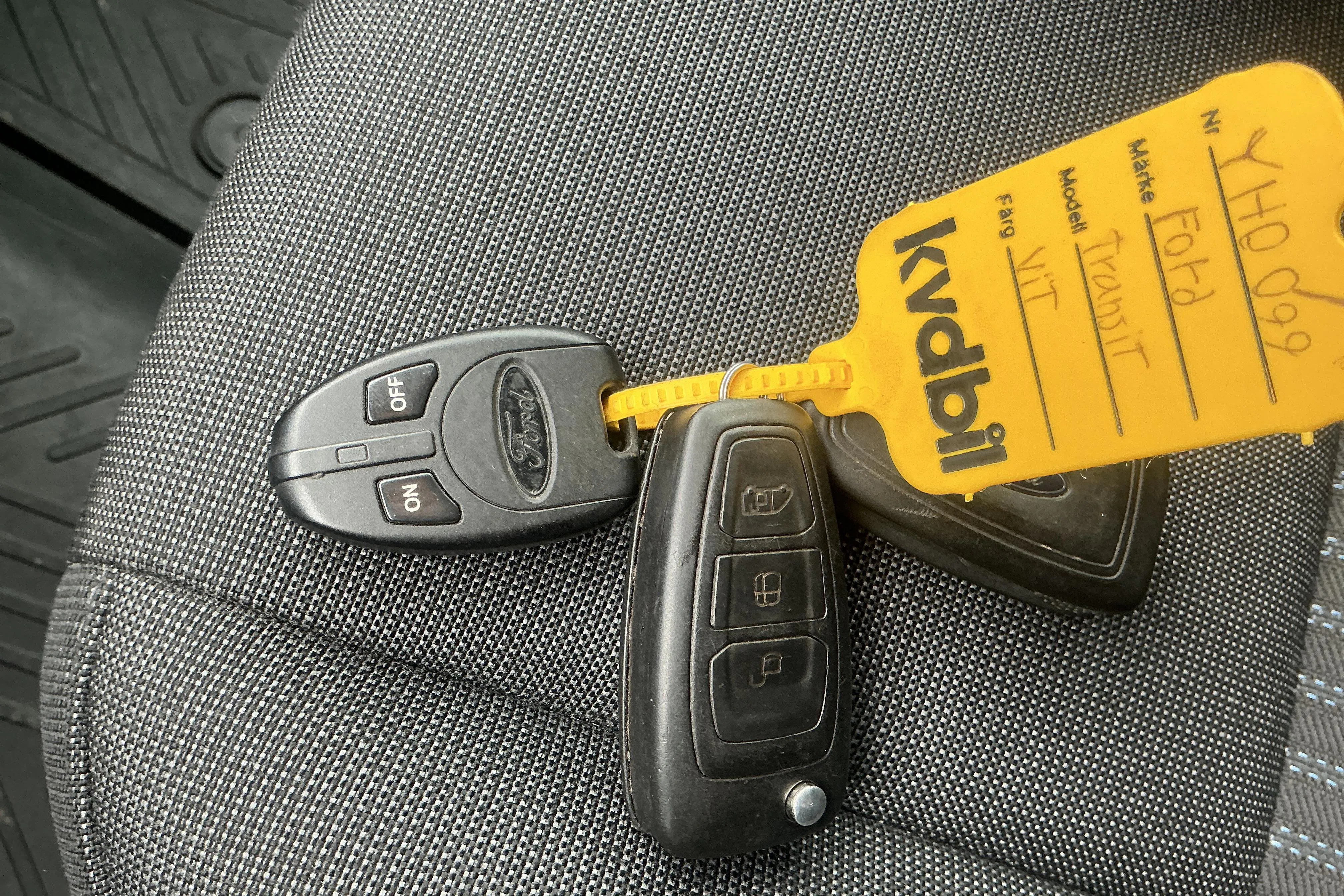 Presentation photo 15 of 15: Ford Transit 350 2.0 TDCi 2WD Skåp (170hk) - 219 480 km - Manual - white - 2017