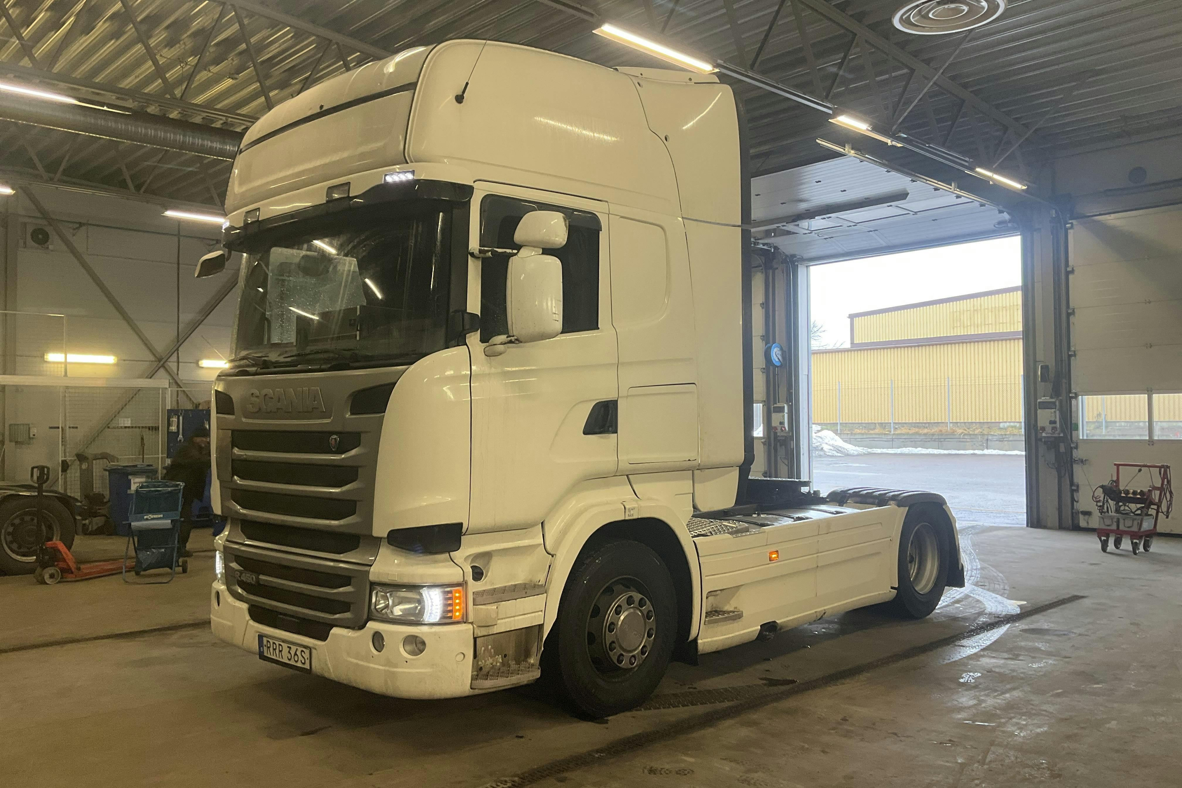 Presentation photo 1 of 39: Scania R450LA MNA - 959 622 km - Automatic - white - 2017