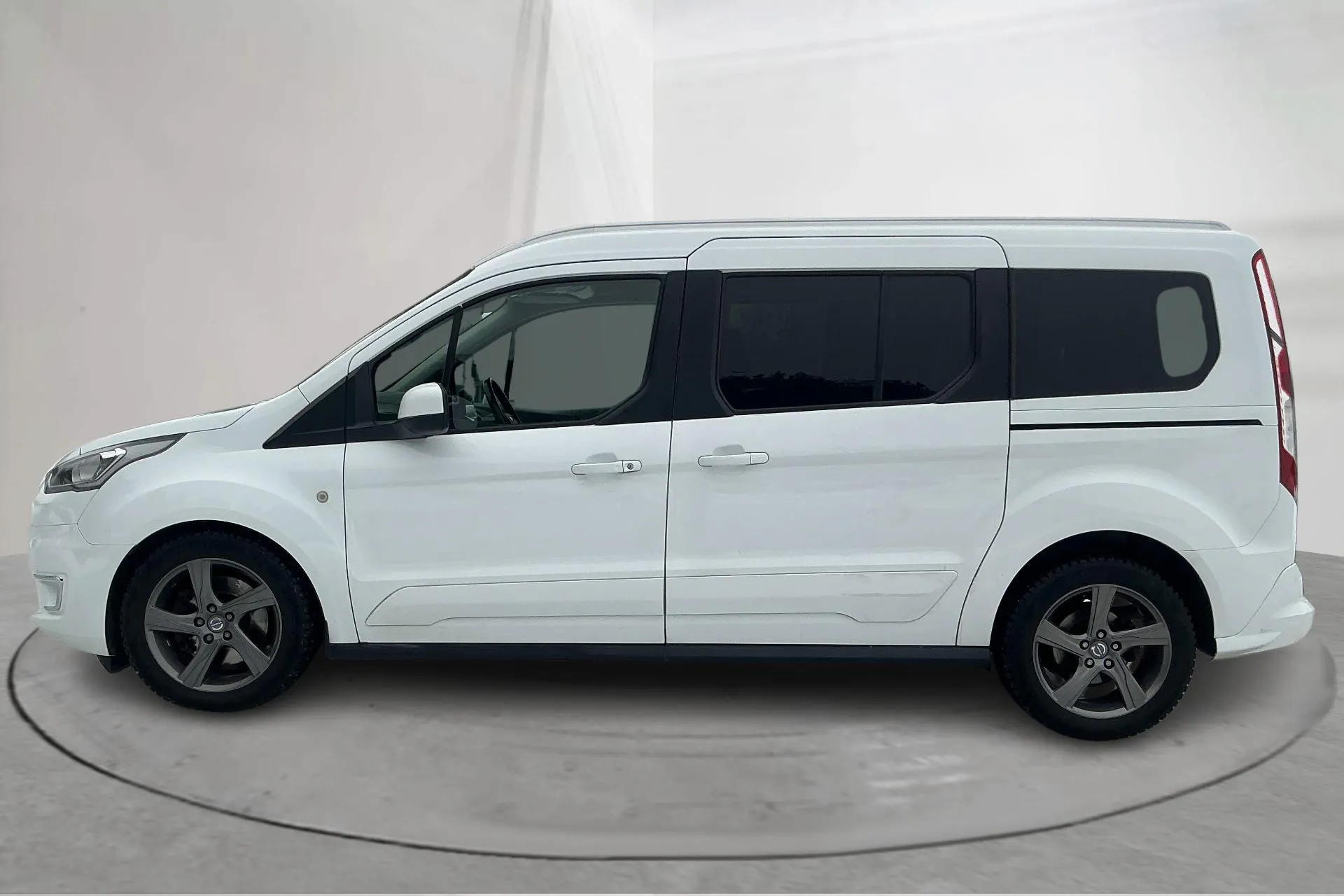 Presentation photo 2 of 15: Ford Tourneo Connect 1.5 TDCi (120hk) - 152 180 km - Automatic - white - 2019