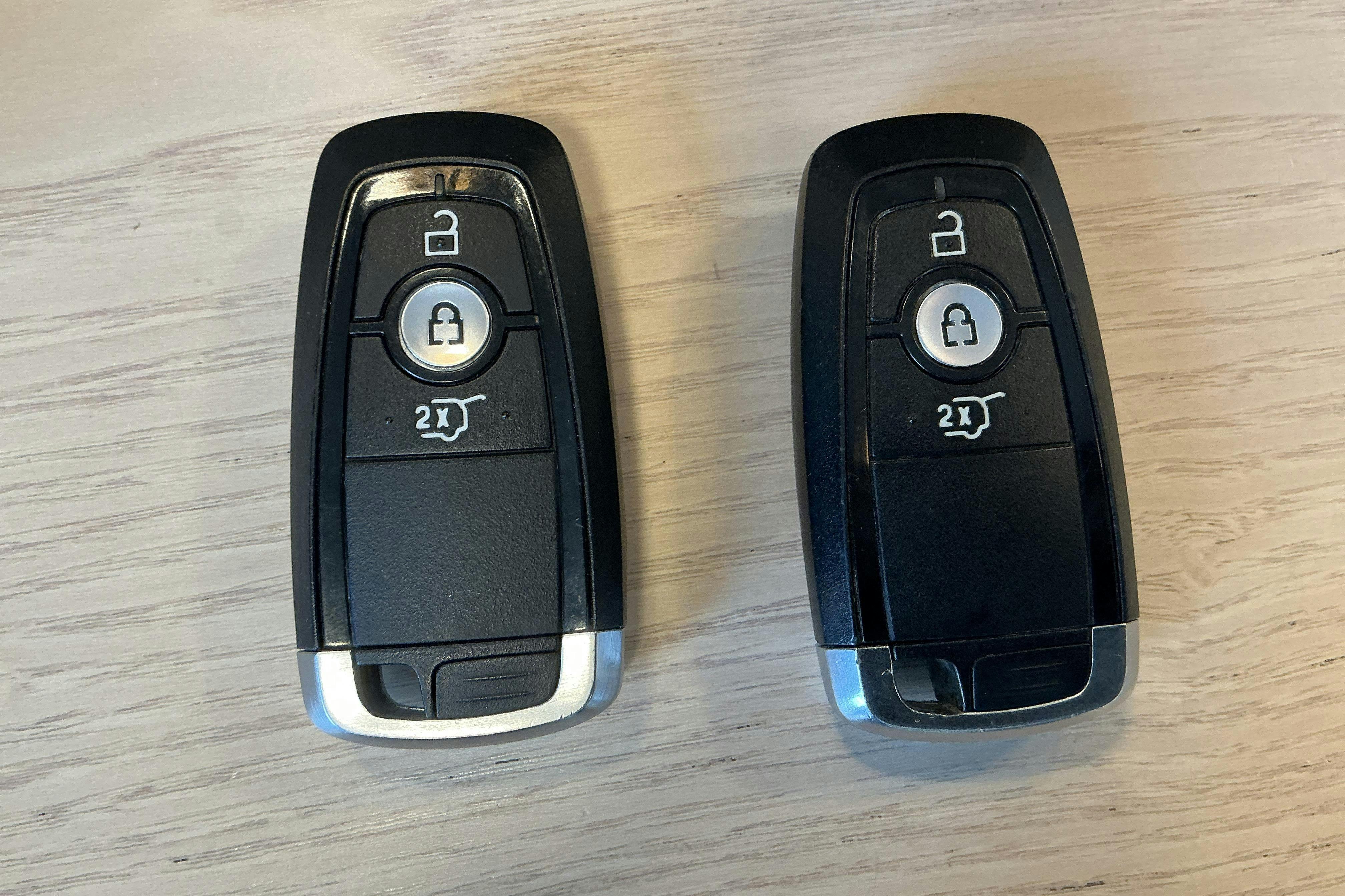 Presentation photo 16 of 16: Ford Kuga 2.5 PHEV (225hk) - 95 970 km - Automatic - white - 2020