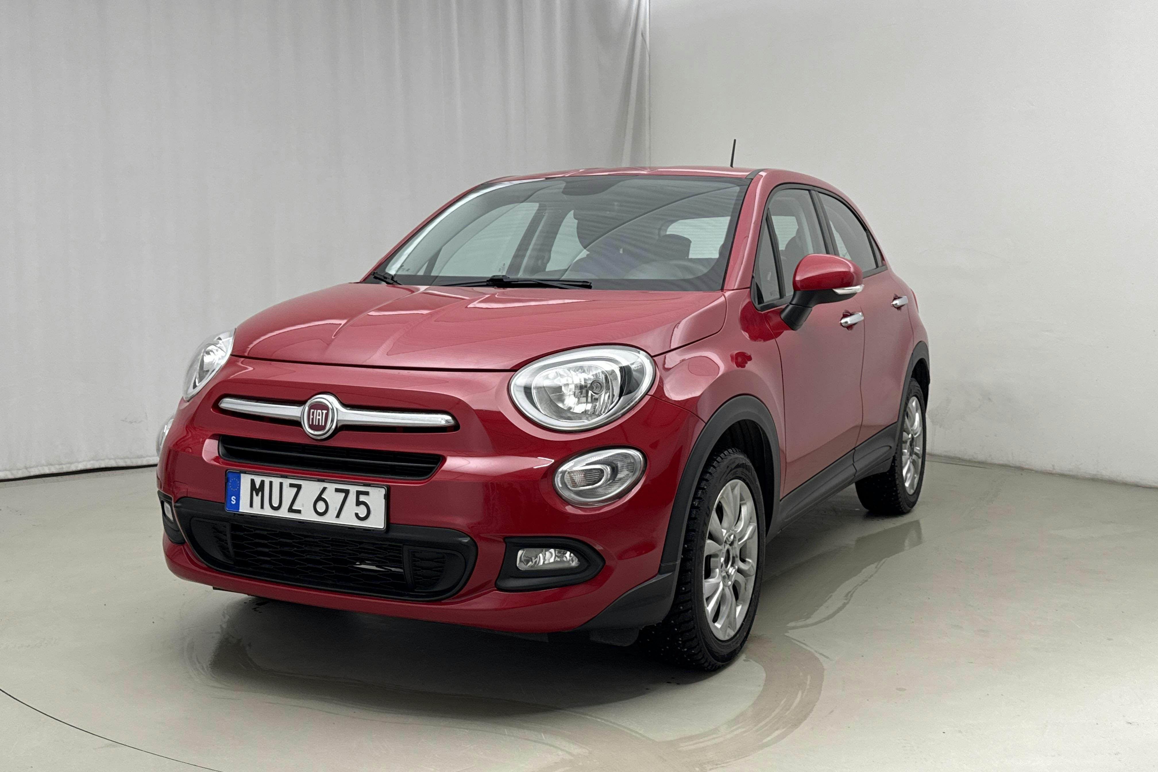 Presentation photo 1 of 13: Fiat 500X 1.6 E-torq (110hk) - 74 380 km - Manual - red - 2016