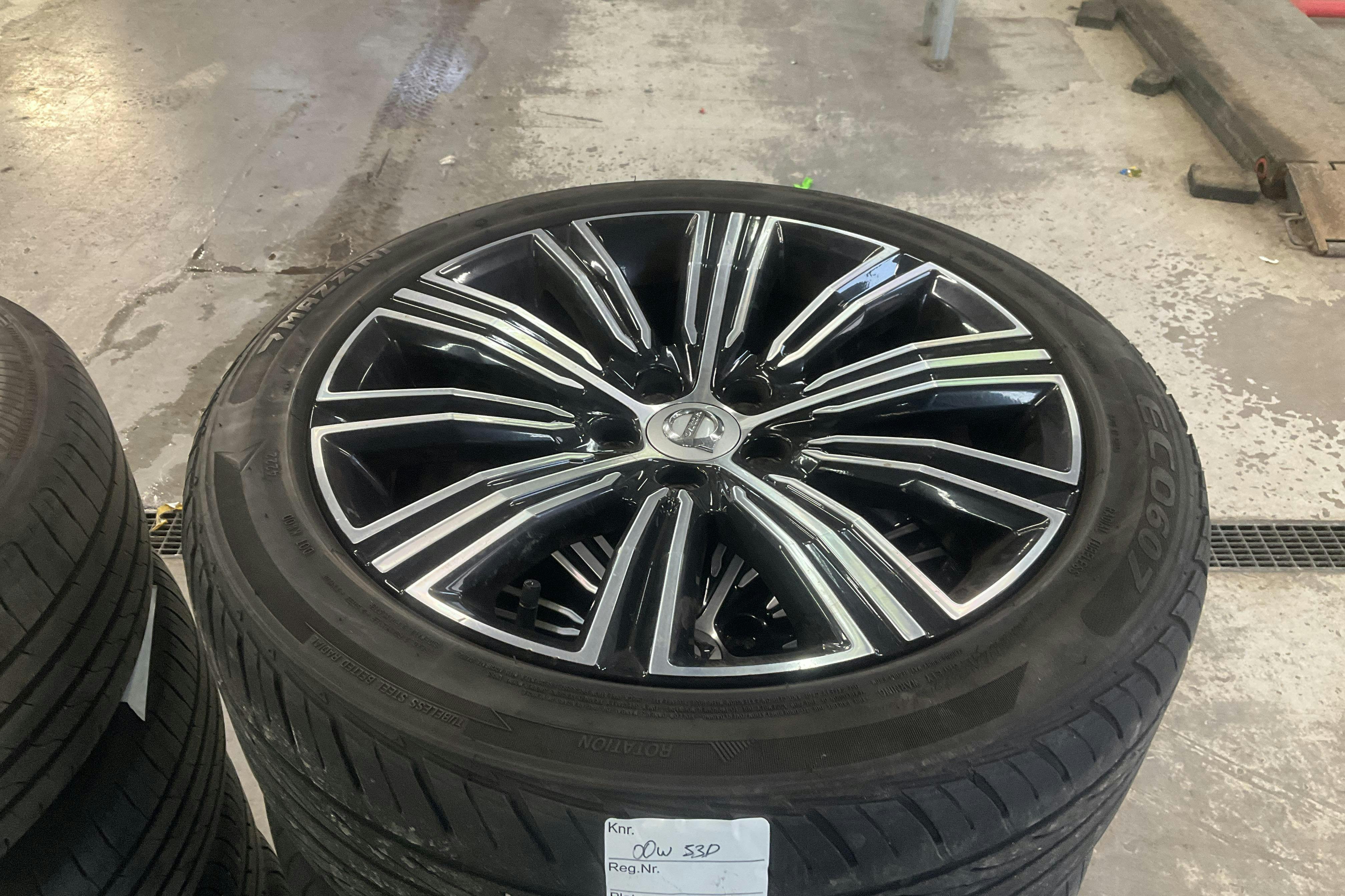 Presentationsfoto 13 av 13: Volvo V60 B4 Mildhybrid, Diesel (197hk) - 19 398 mil - Automat - vit - 2021