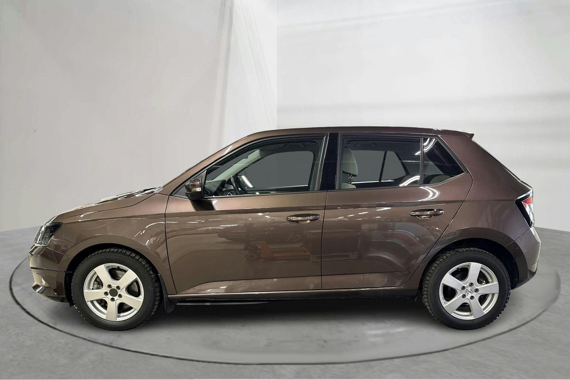 Presentation photo 2 of 13: Skoda Fabia 1.2 TSI (110hk) - 9 280 km - Automatic - brown - 2017