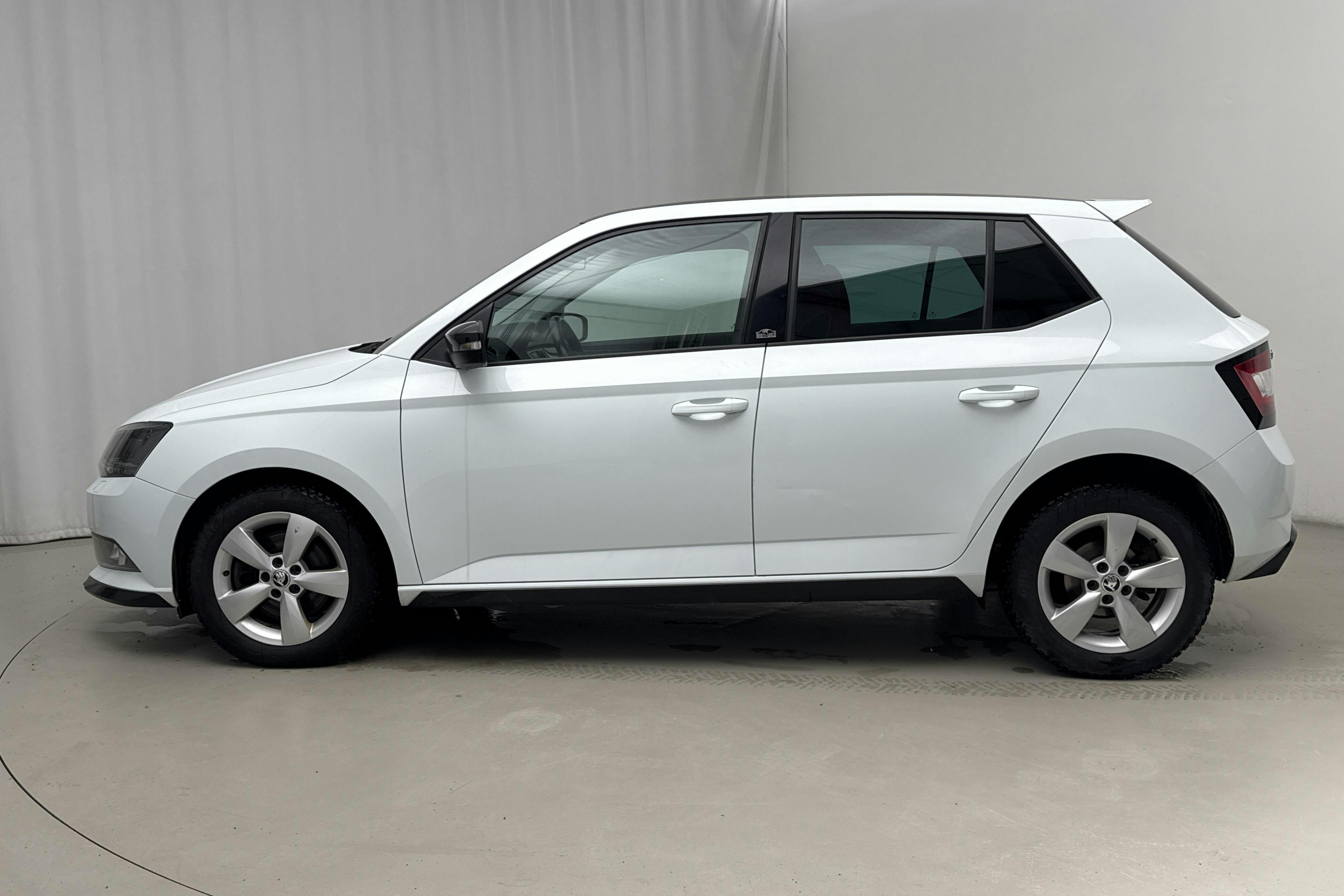 Presentationsfoto 2 av 17: Skoda Fabia 1.2 TSI (110hk) - 8 693 mil - Automat - vit - 2017