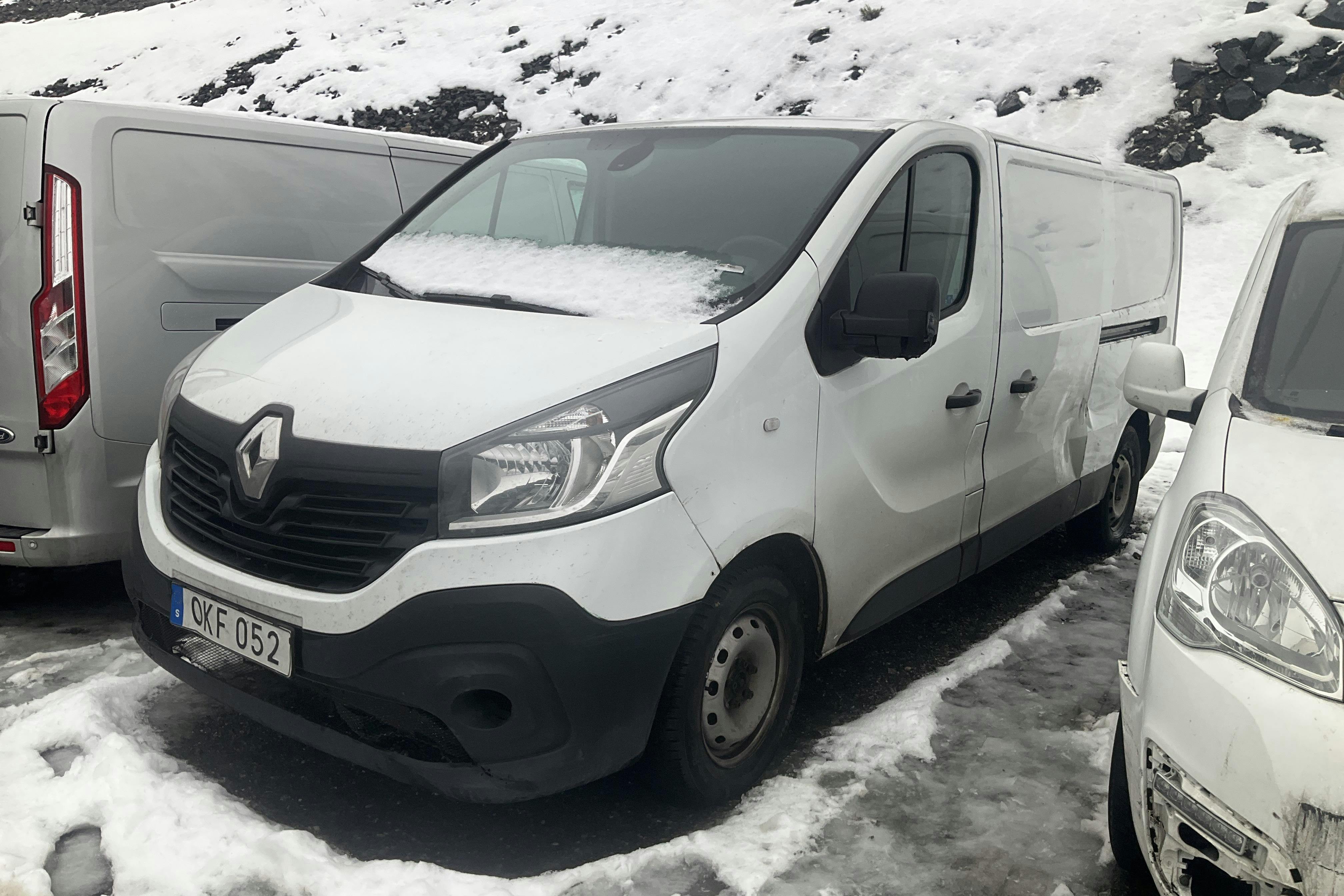 Presentation photo 1 of 8: Renault Trafic 1.6 dCi Skåp (120hk) - 180 000 km - Manual - white - 2017
