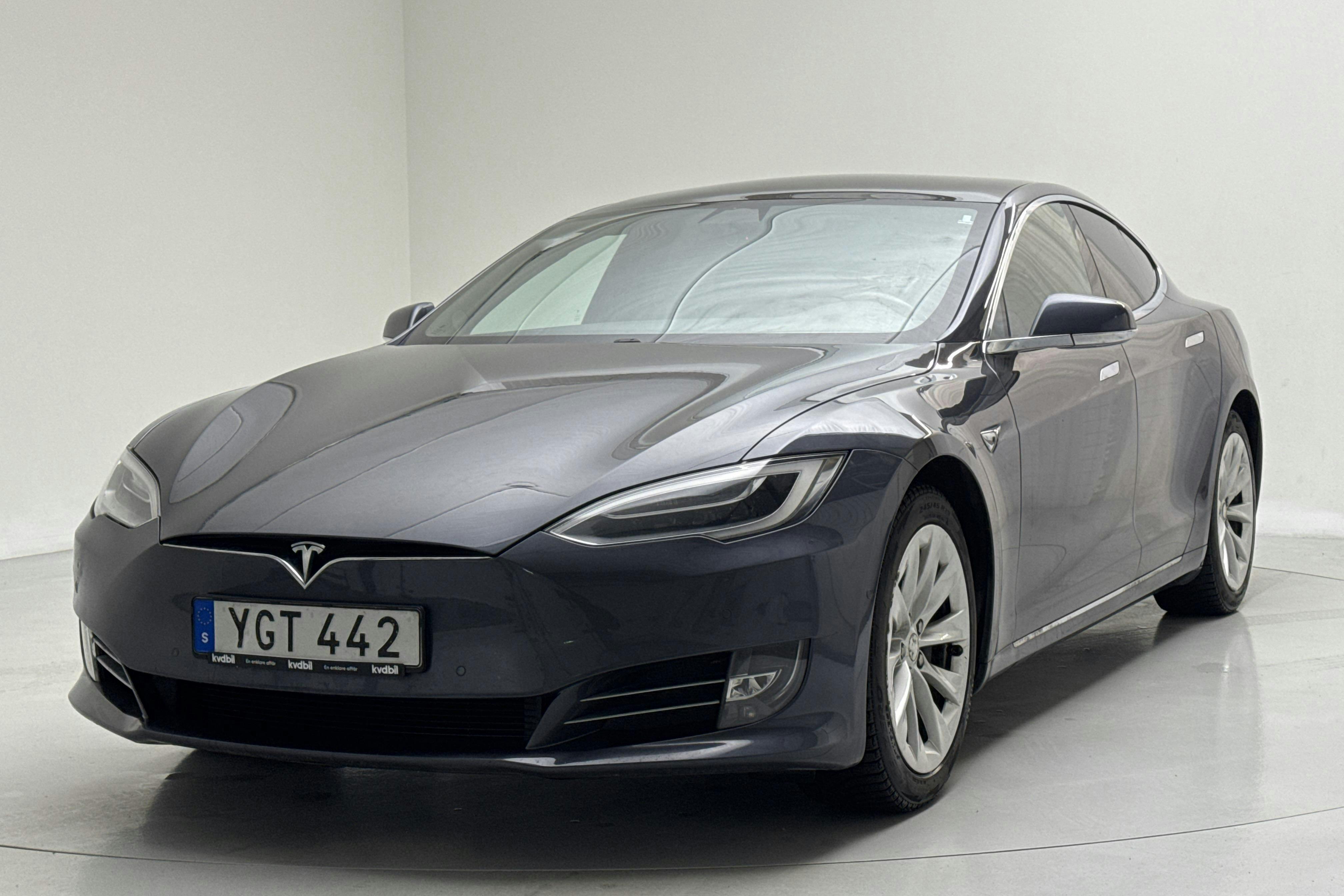 Presentation photo 1 of 18: Tesla Model S 75D - 143 660 km - Automatic - gray - 2017