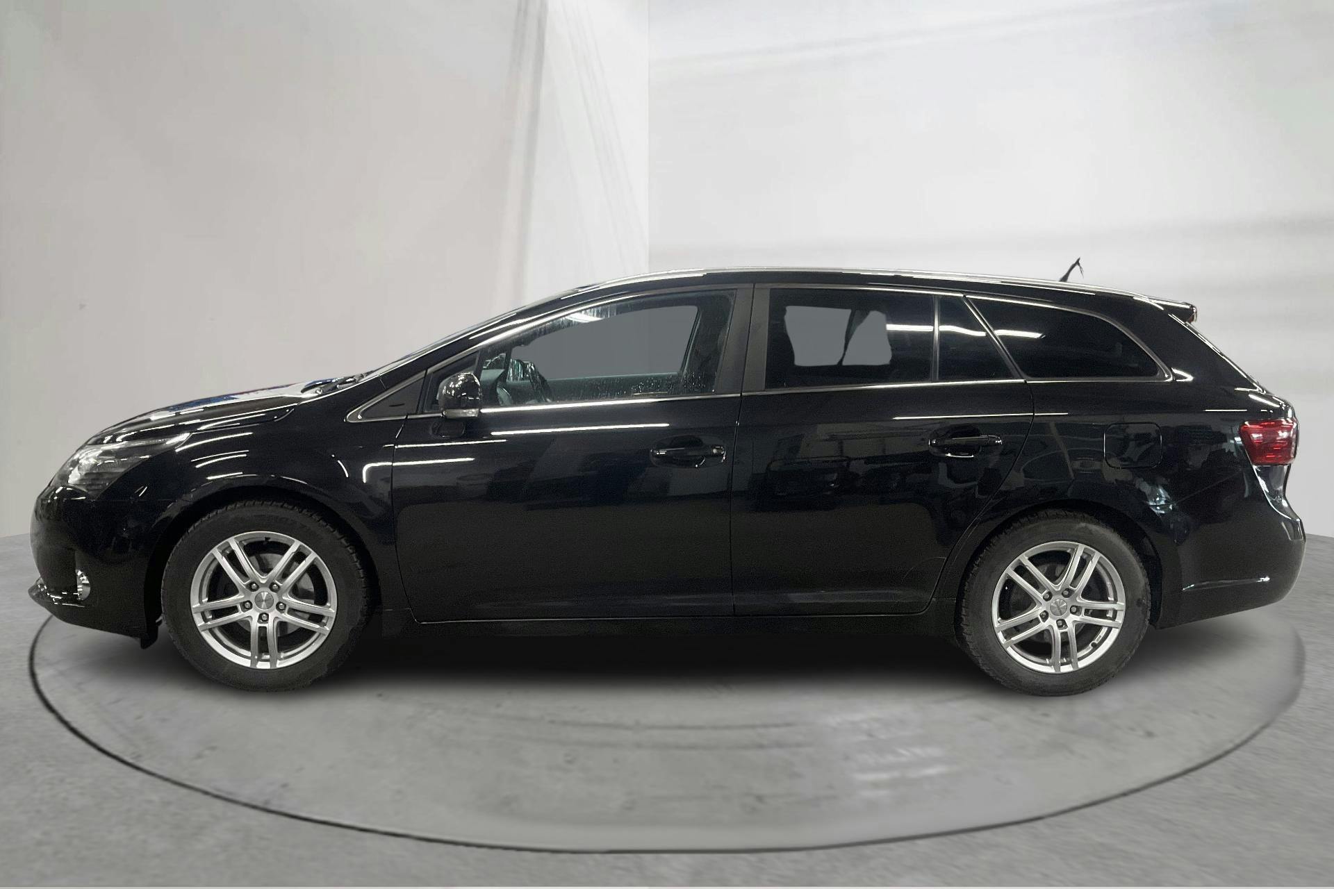 Presentationsfoto 2 av 15: Toyota Avensis 1.8 Kombi (147hk) - 25 604 mil - Manuell - svart - 2014