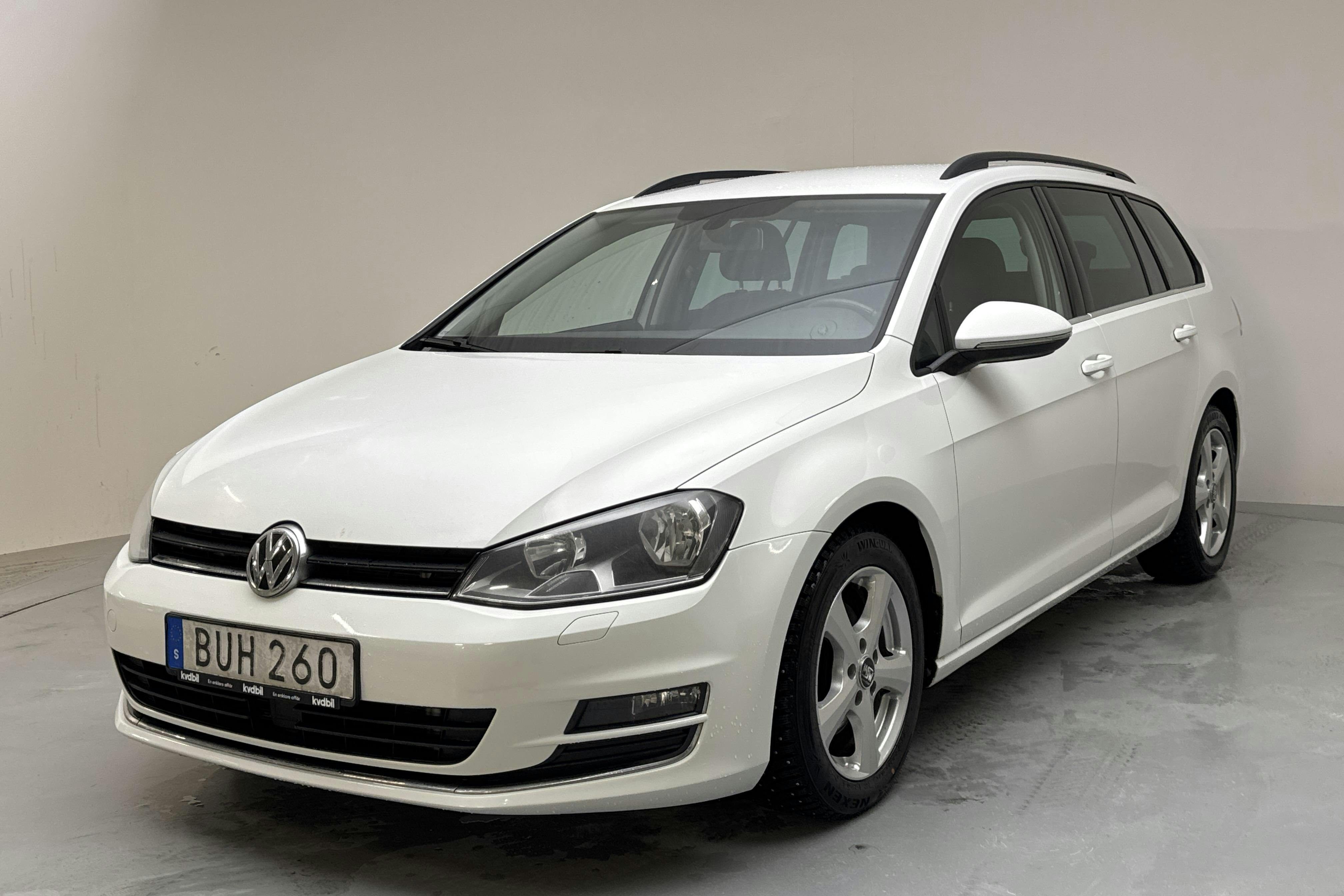 Esittelykuva 1 osoitteesta 15: VW Golf VII 2.0 TDI BlueMotion Technology Sportscombi (150hk) - 206 970 km - Automaattinen - valkoinen - 2014