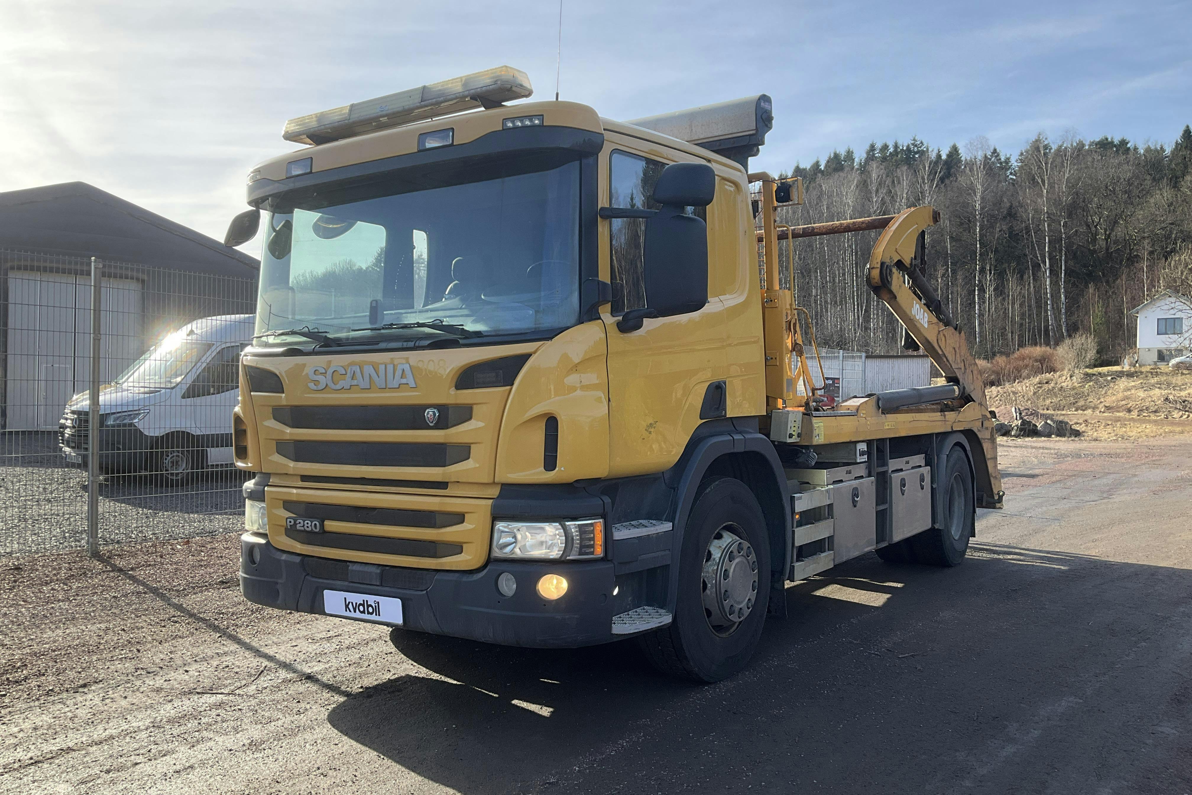 Presentation photo 1 of 31: SCANIA P280LB HNB - 395 915 km - Automatic - orange - 2017