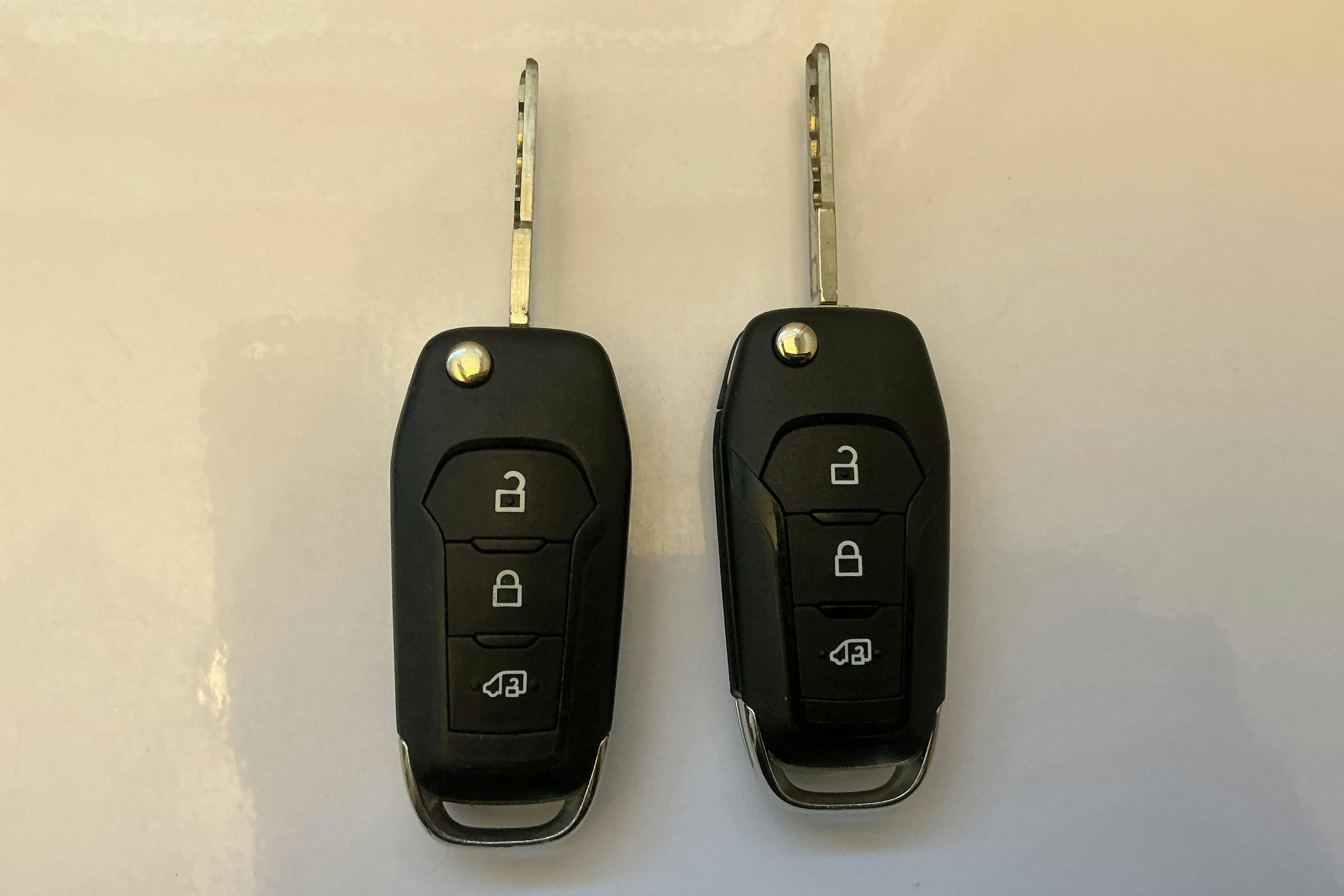 Presentation photo 14 of 14: Ford Transit Connect 1.5 EcoBlue (100hk) - 100 460 km - Automatic - white - 2020