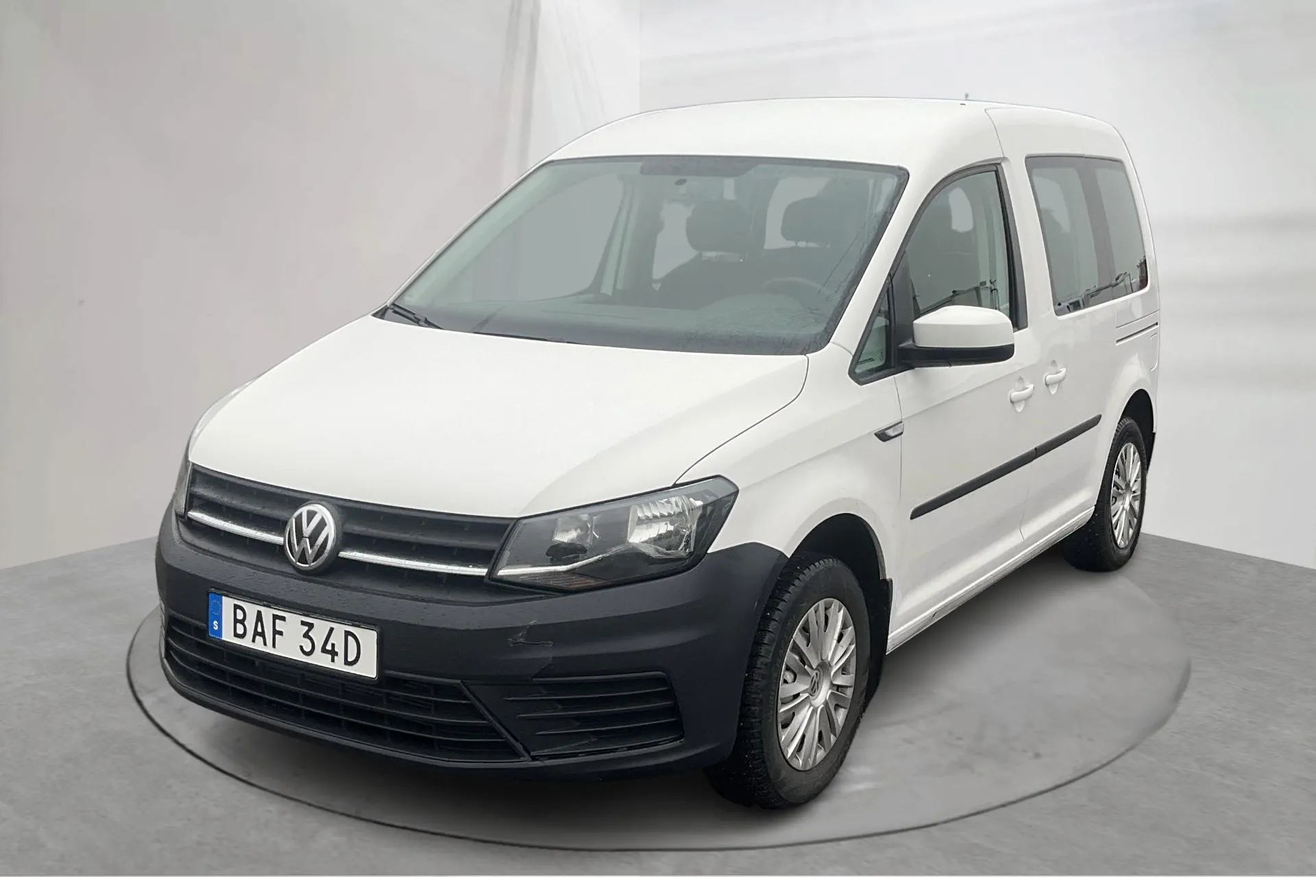 Presentation photo 1 of 14: VW Caddy Combi 2.0 TDI (102hk) - 67 540 km - Manual - white - 2020
