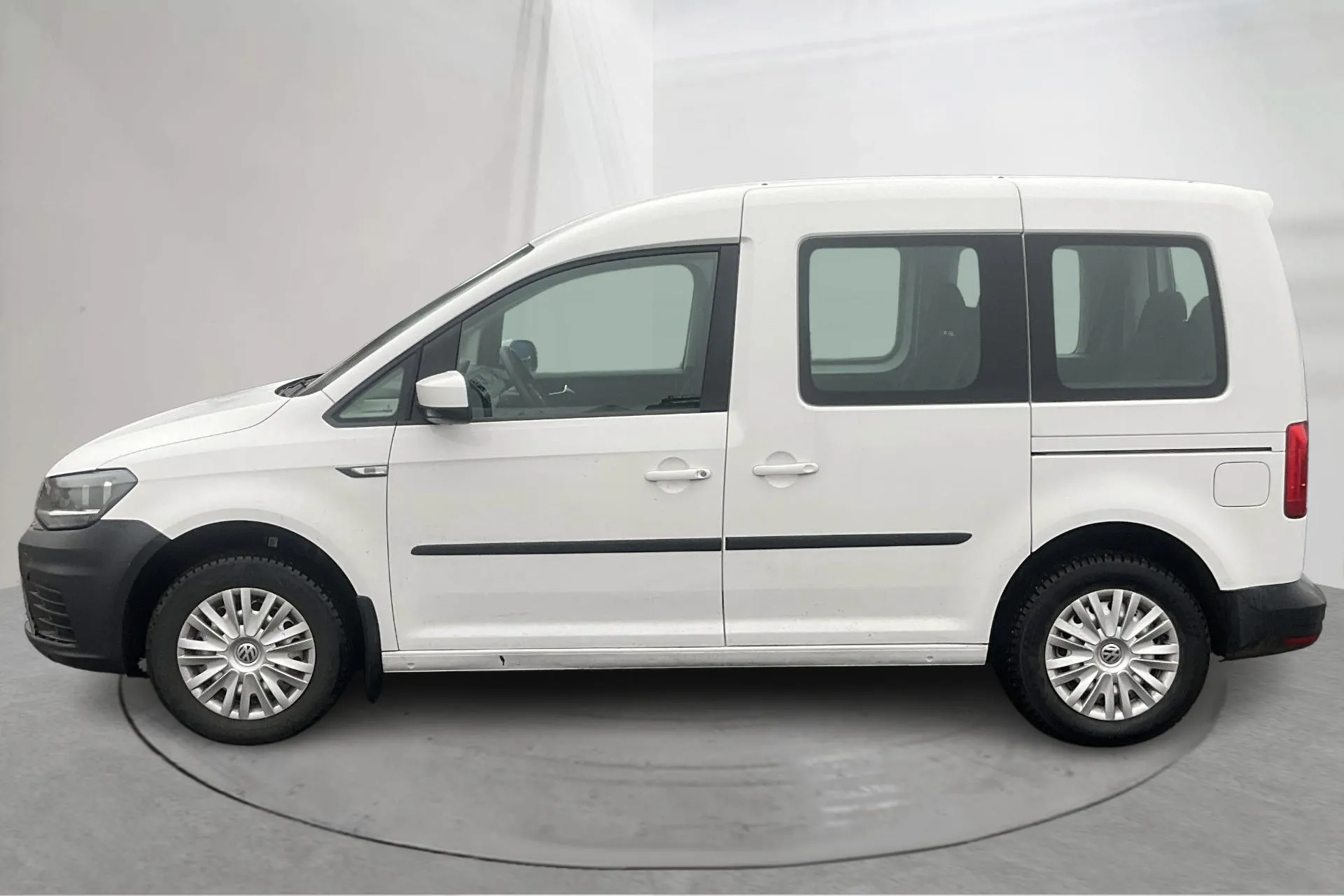 Presentation photo 2 of 14: VW Caddy Combi 2.0 TDI (102hk) - 67 540 km - Manual - white - 2020
