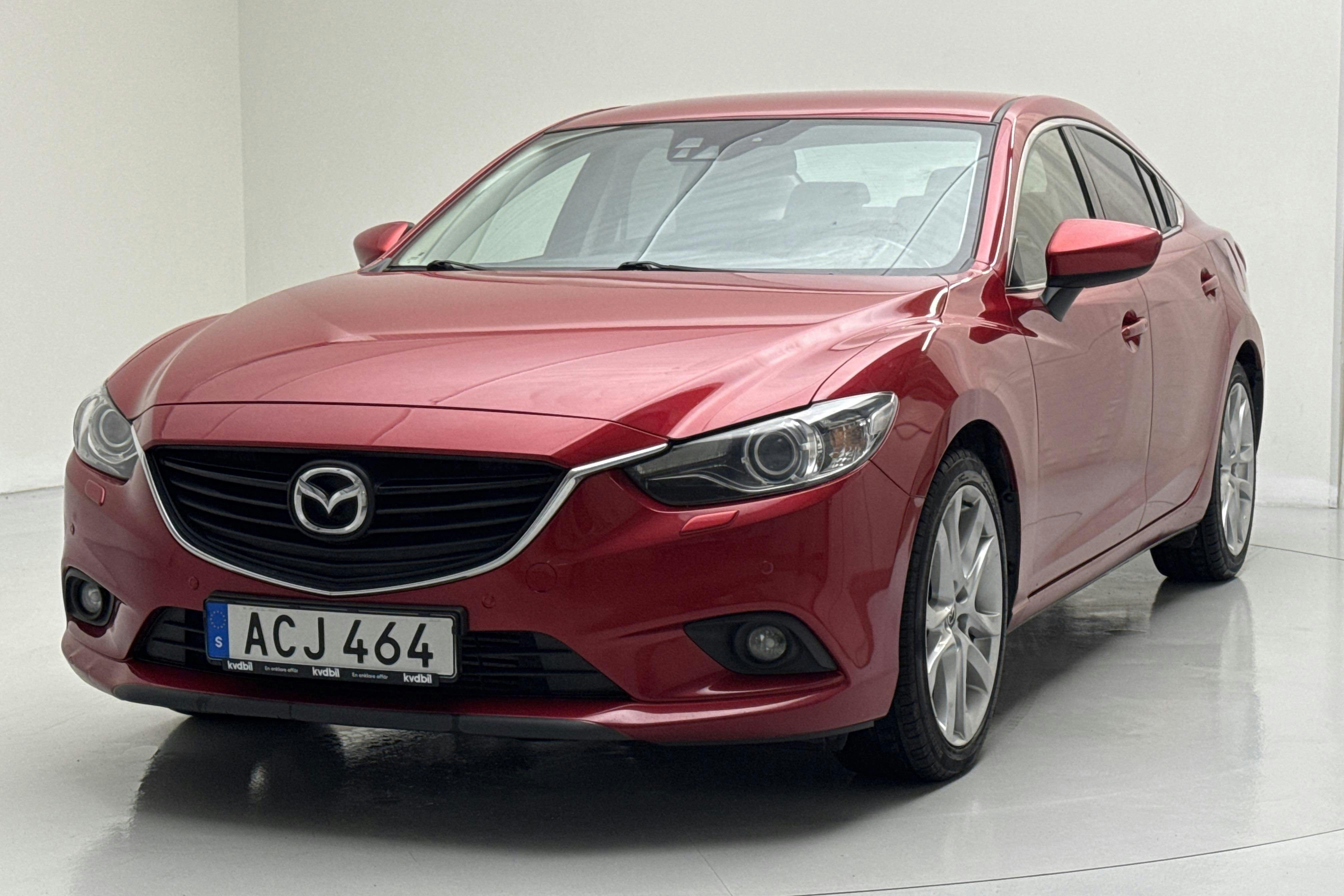 Präsentationsfoto 1 von 13: Mazda 6 2.2 DE Sedan (175hk) - 114 680 Kilometer - Handbuch - Rote Farbe - 2015
