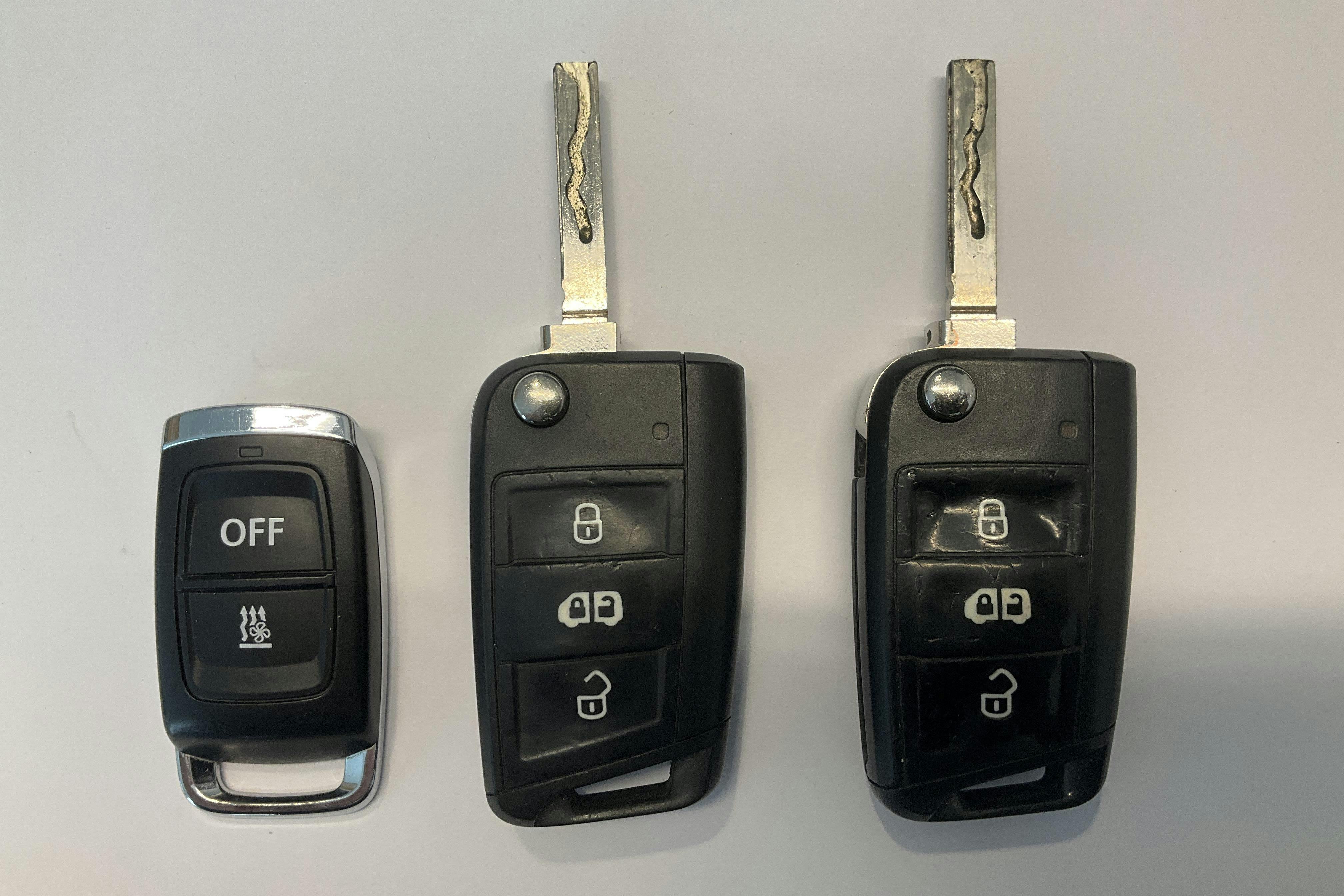 Presentationsfoto 16 av 16: VW Transporter T6.1 Skåp TDI (90hk) - 8 498 mil - Manuell - grön - 2020